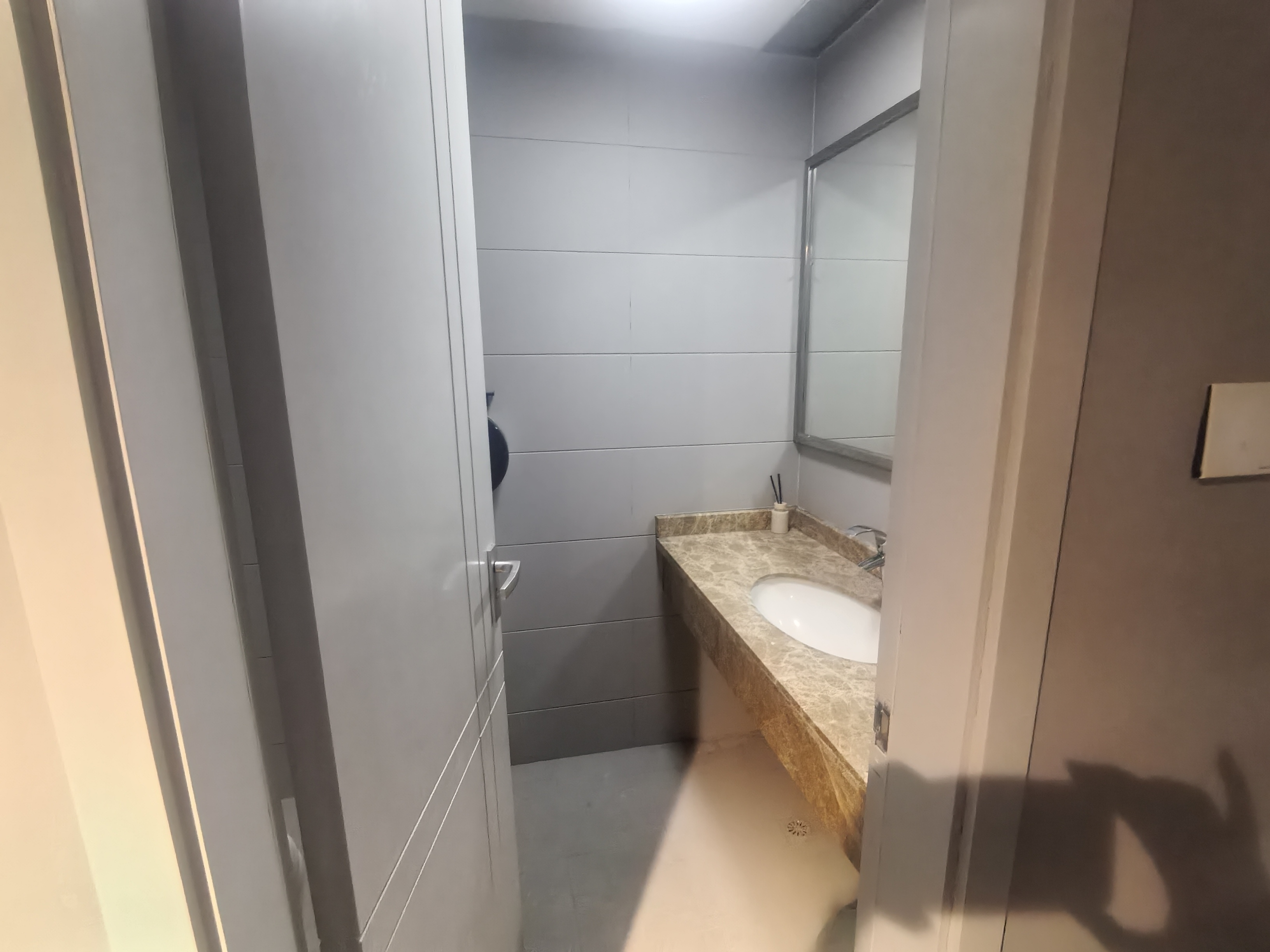 徐家汇嘉汇国际广场125平米写字楼出租