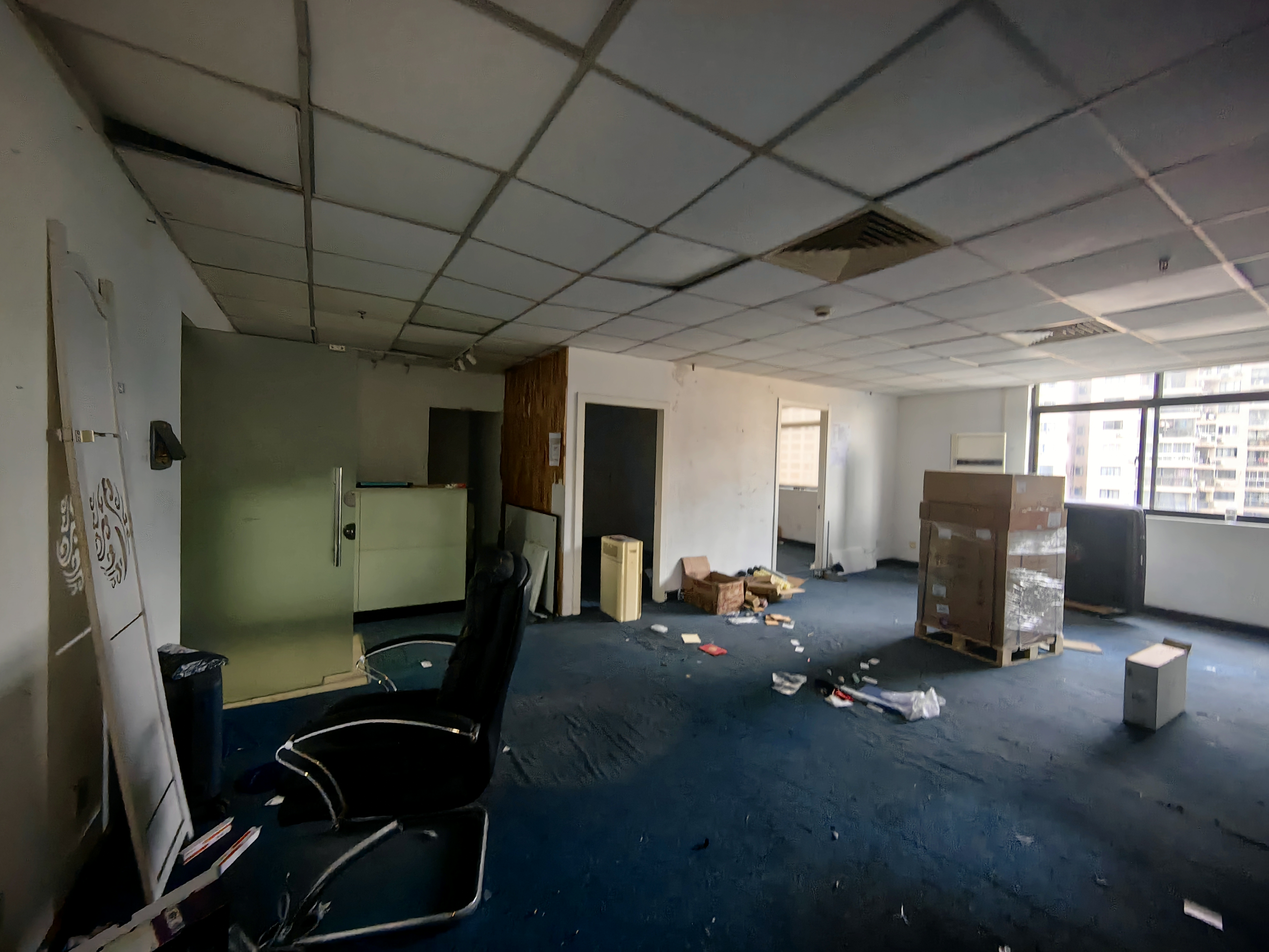 老西门安基大厦131平米写字楼出租