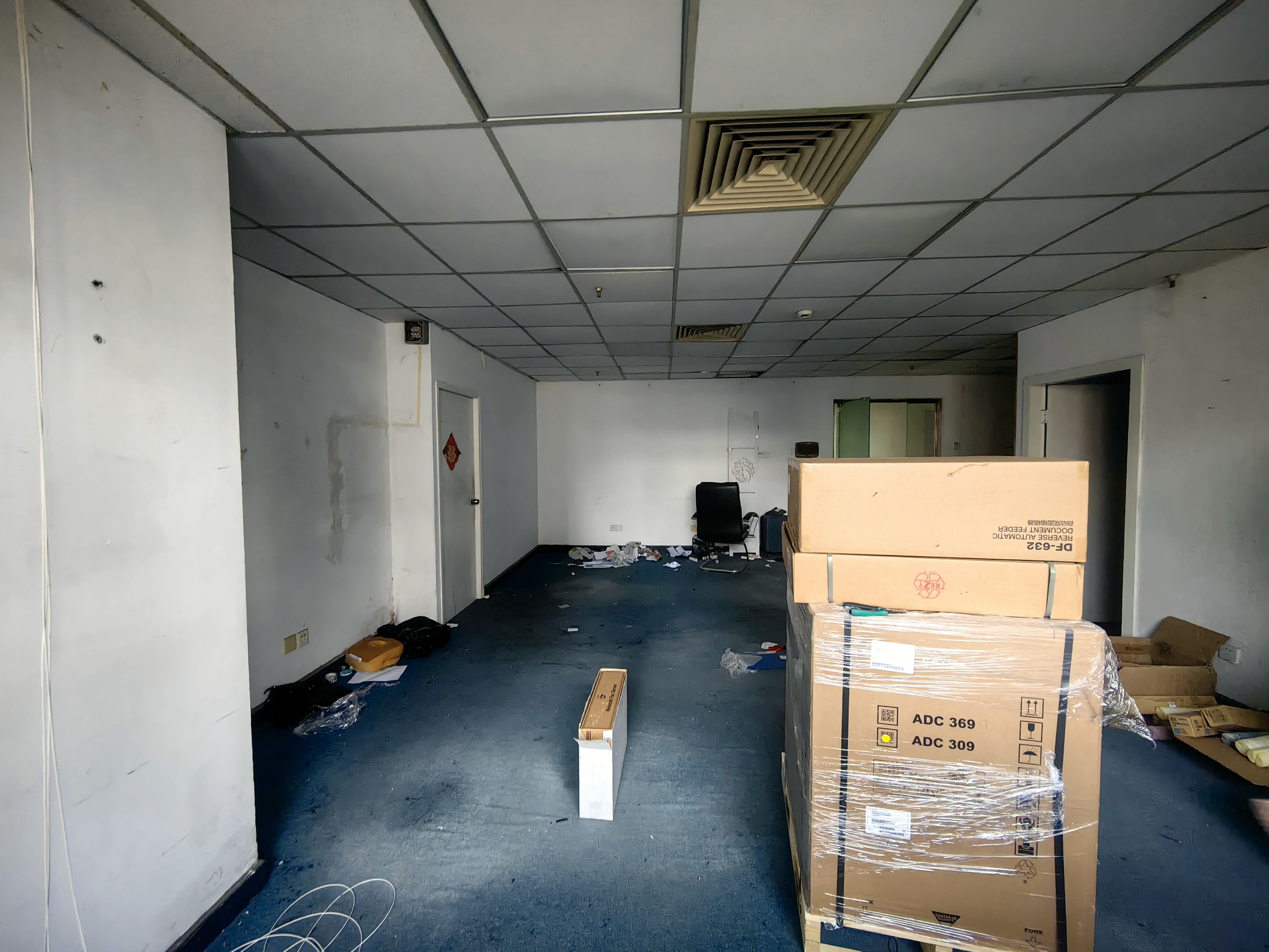 老西门安基大厦131平米写字楼出租