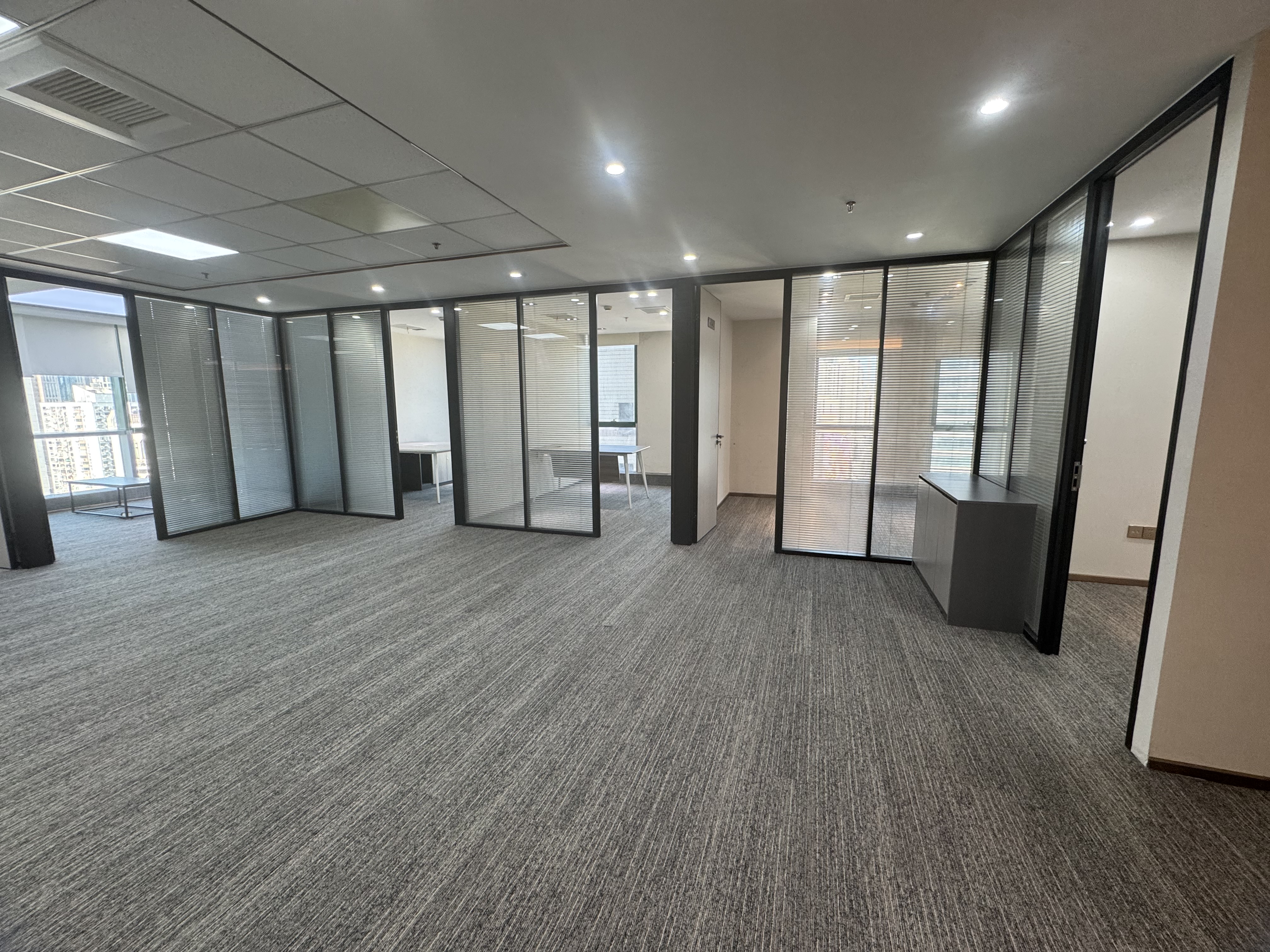 淮海中路恒积大厦181平米写字楼出租