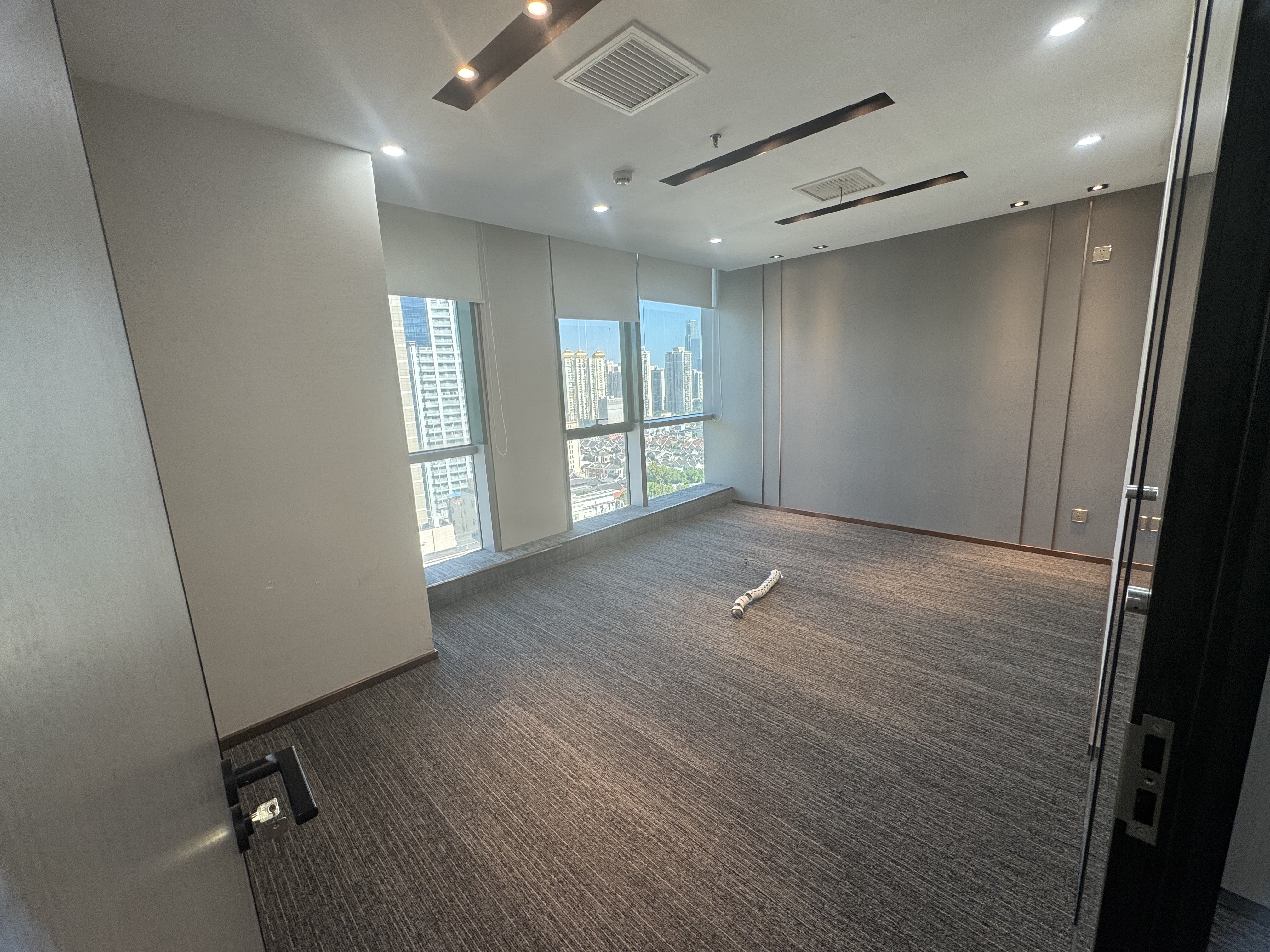 淮海中路恒积大厦181平米写字楼出租