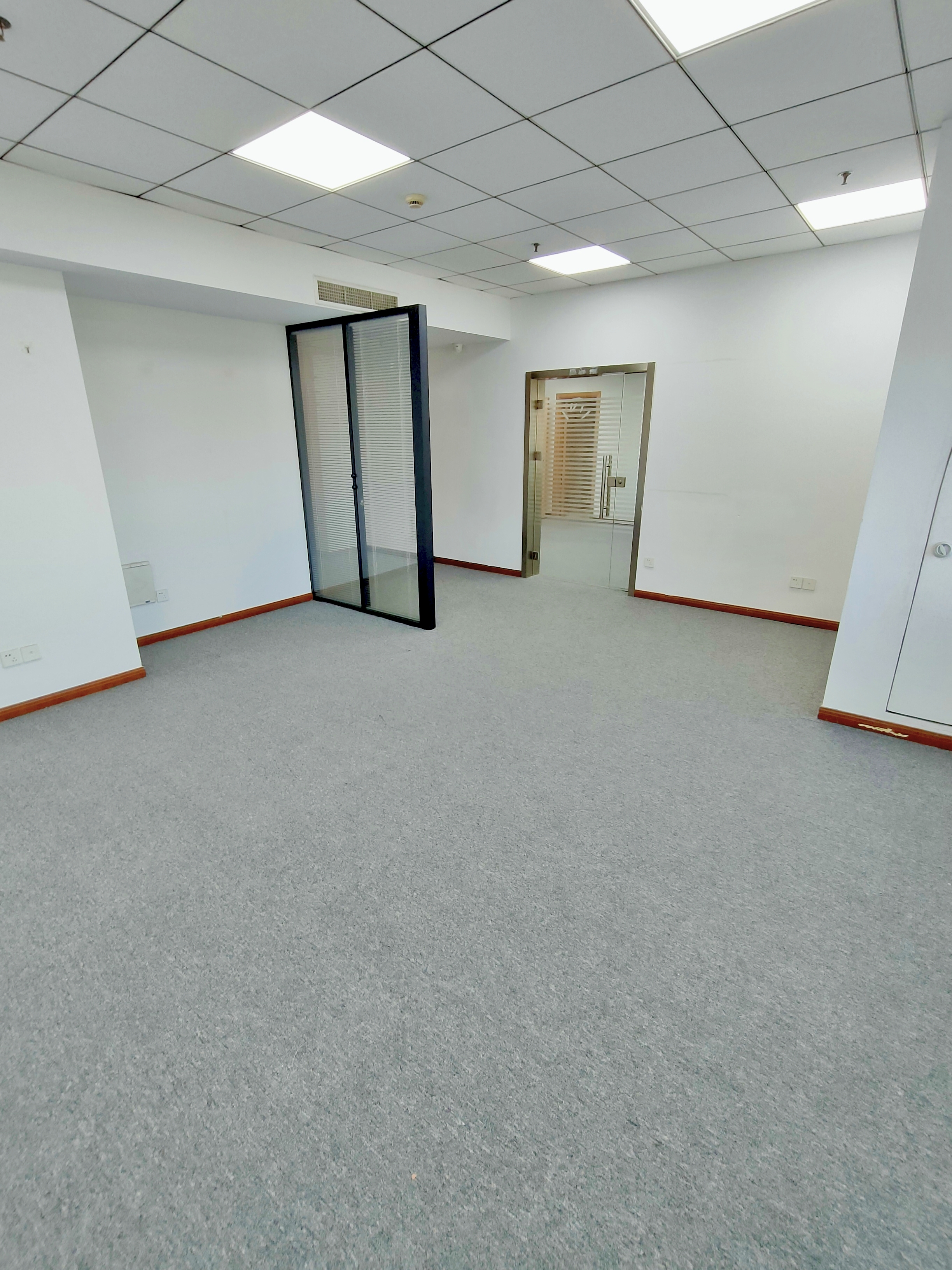 长风北岸长风120平米写字楼出租