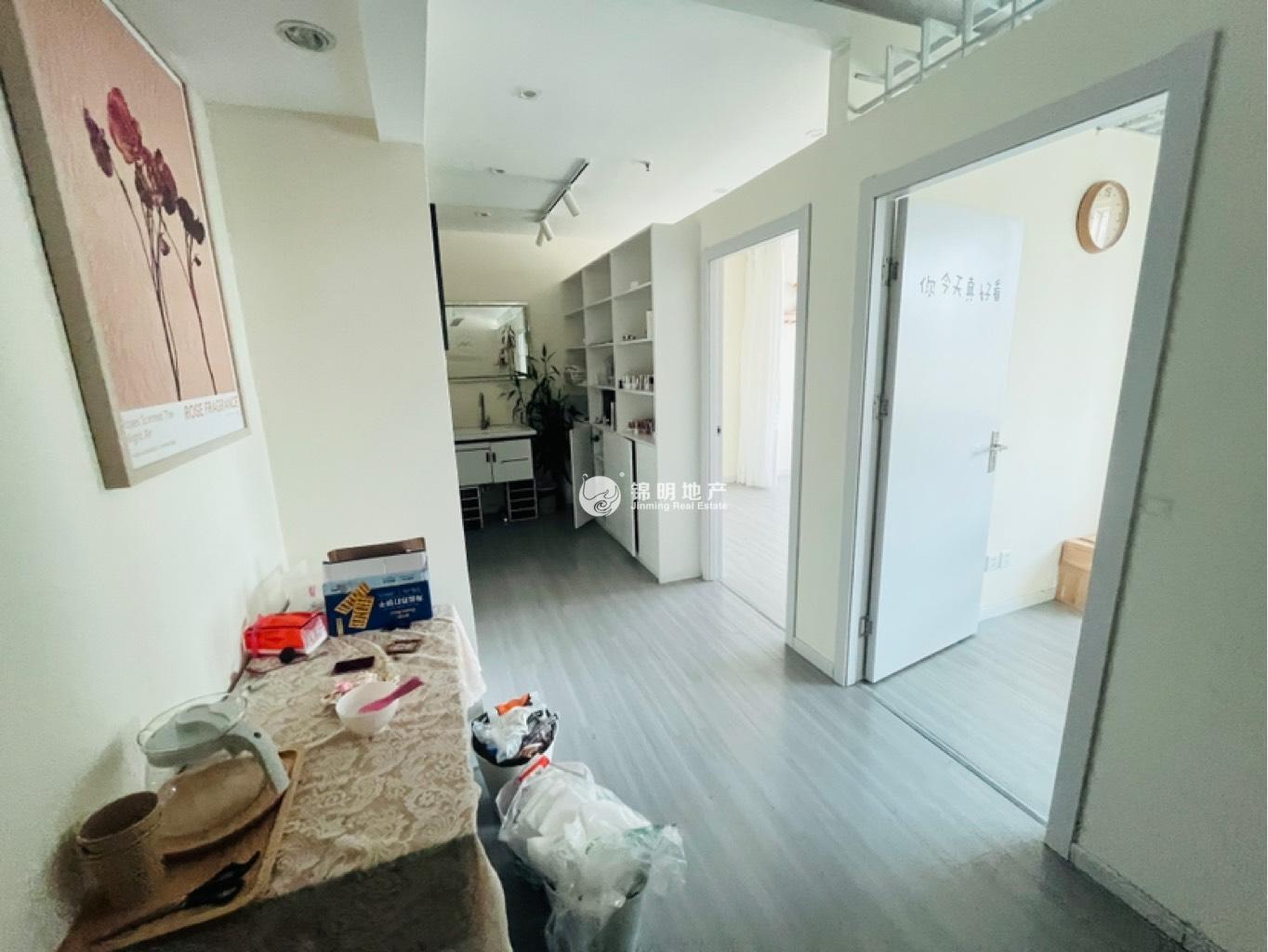 静安寺环球世界大厦68平米写字楼出租