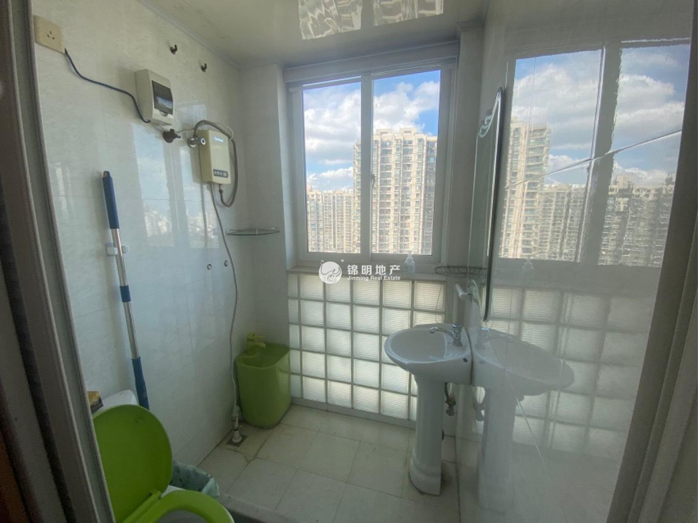 临平路飘鹰世纪大厦86平米写字楼出租