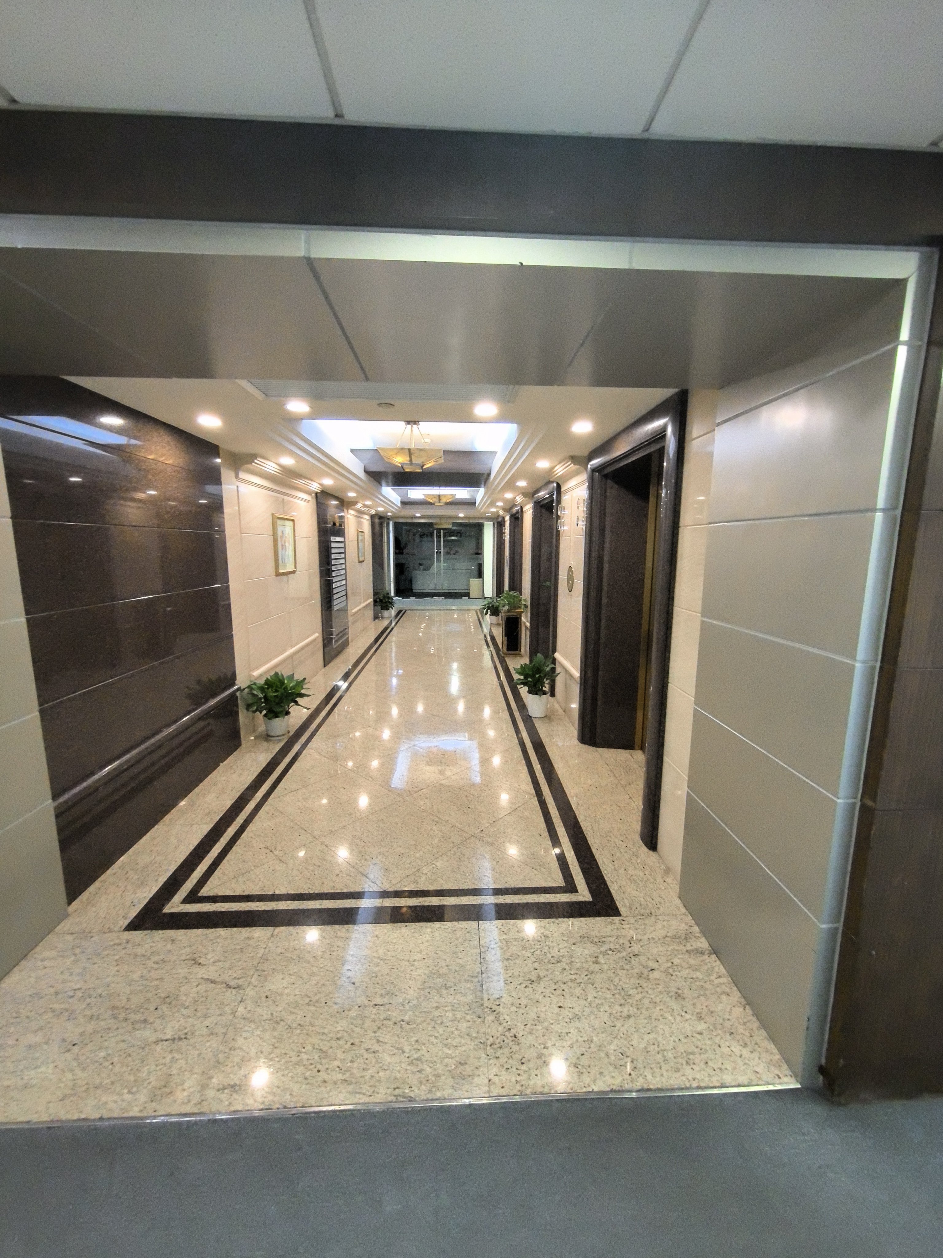 镇宁路华敏翰尊国际大厦250平米写字楼出租