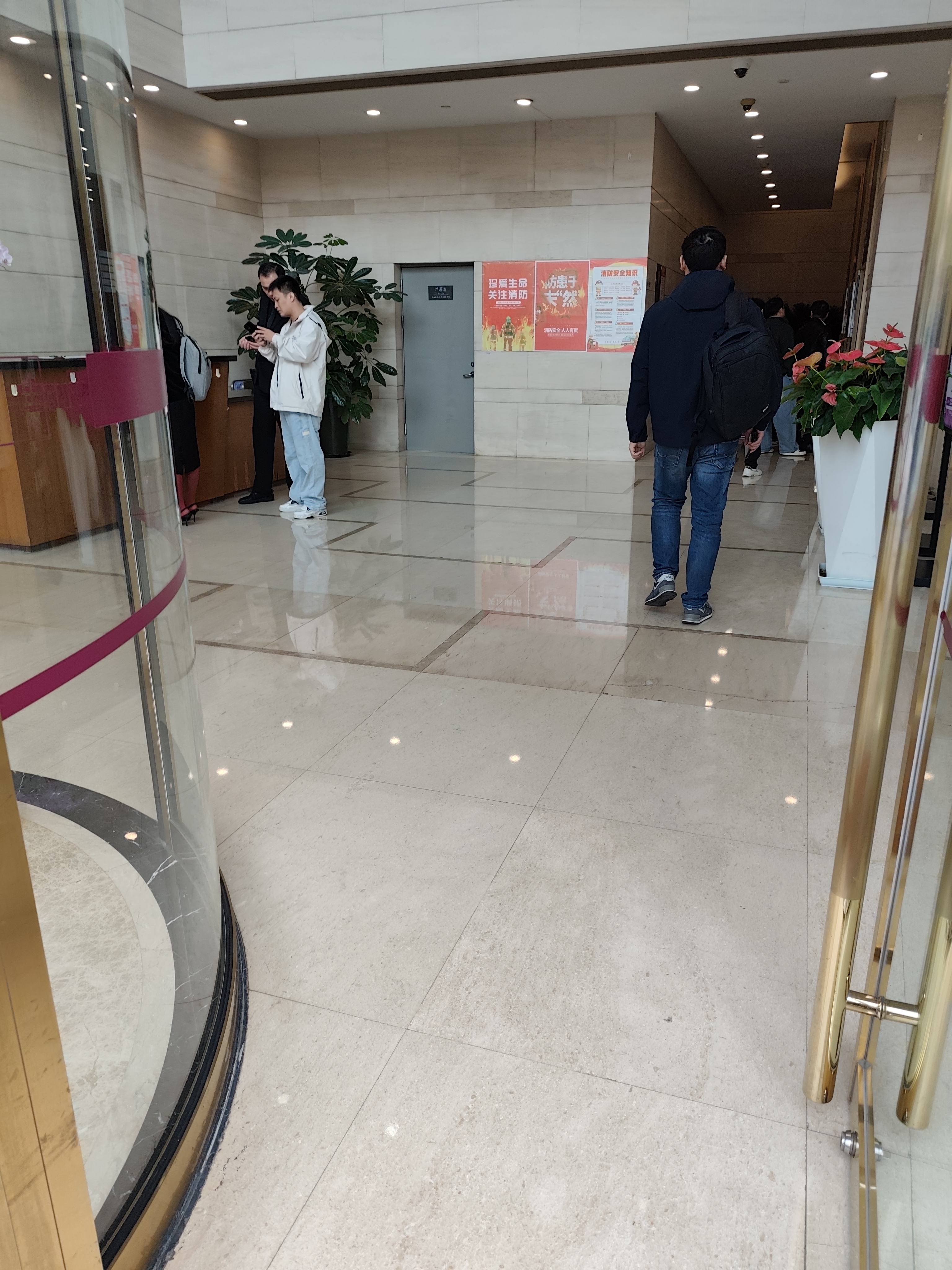 陆家嘴裕景国际大厦153平米写字楼出售