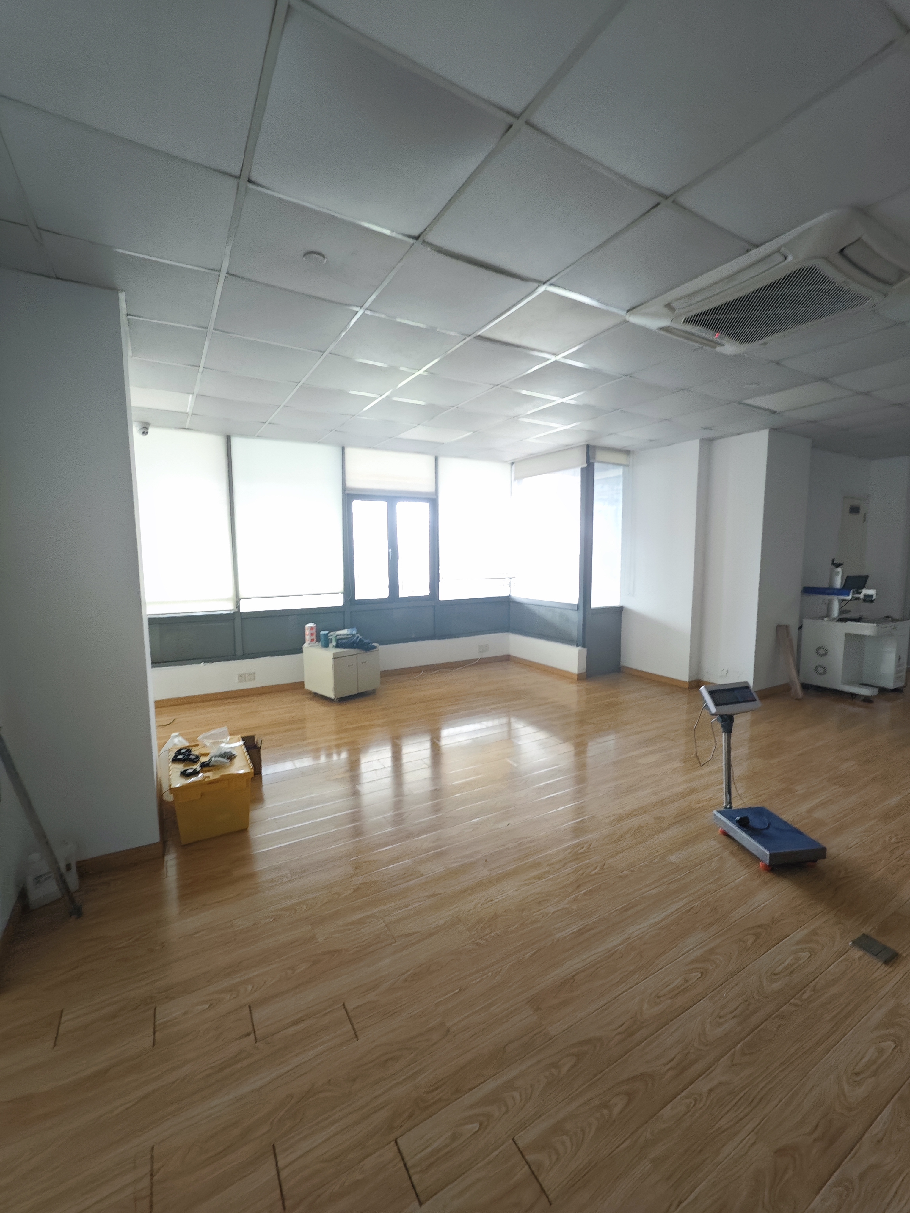 黄兴公园东方蓝海国际广场239平米写字楼出租