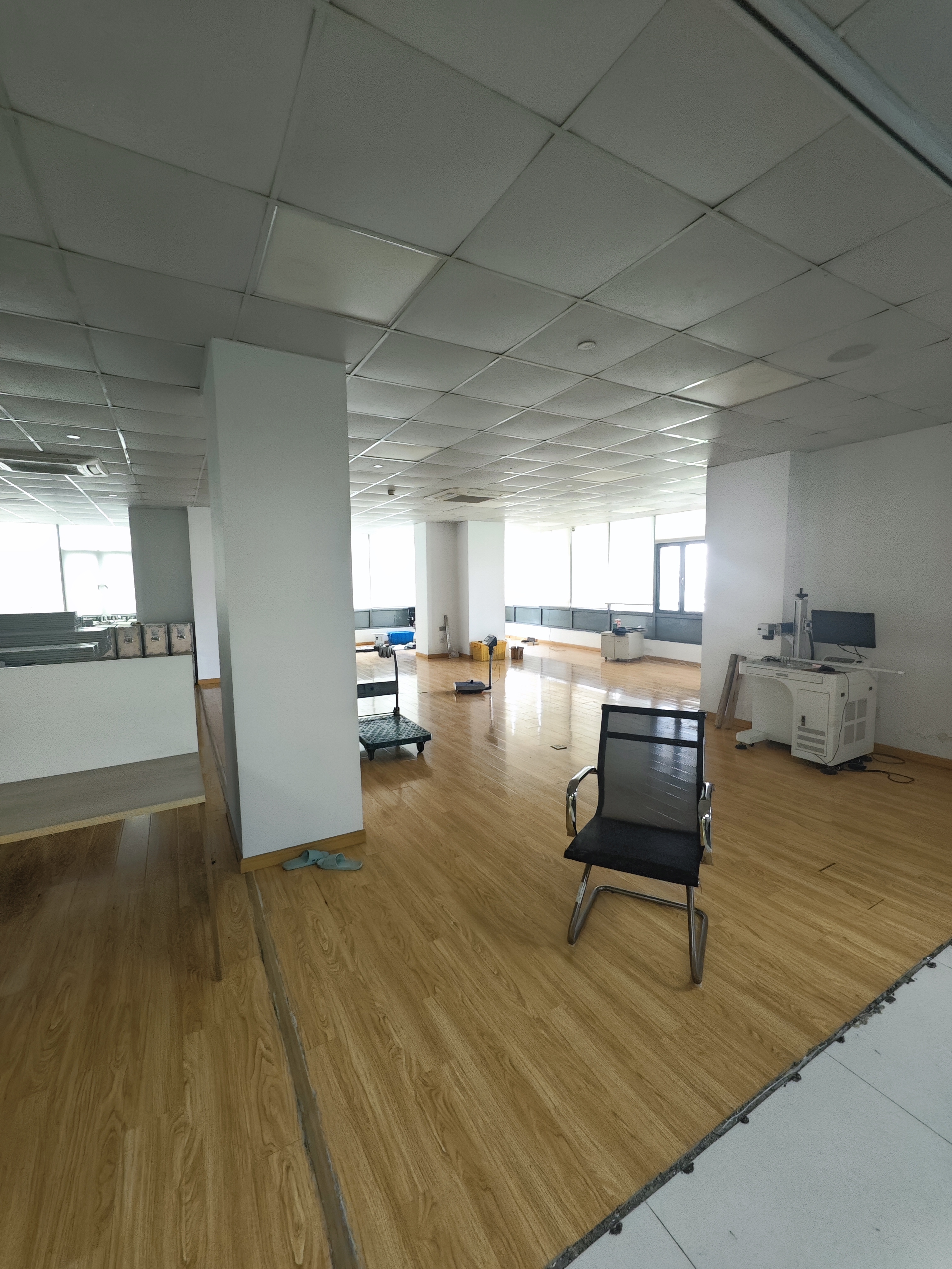 黄兴公园东方蓝海国际广场239平米写字楼出租