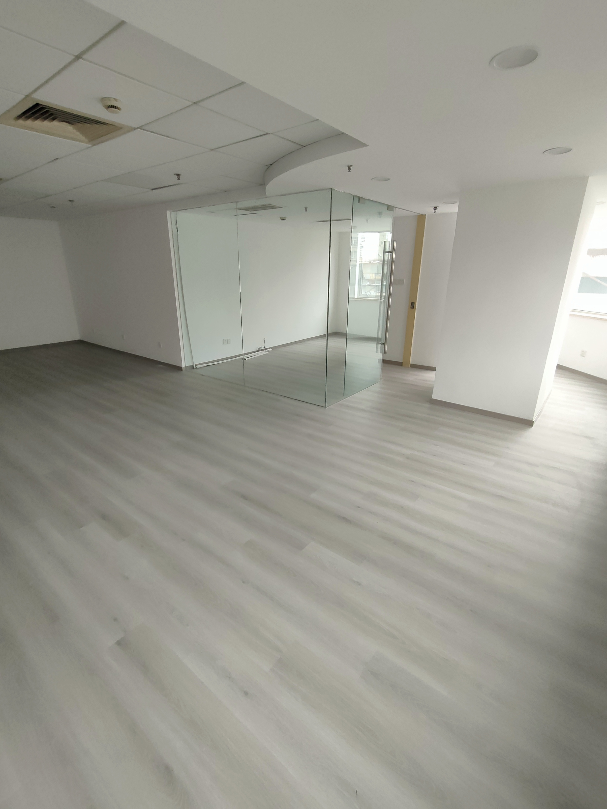 长寿路飞雕商务大厦103平米写字楼出租