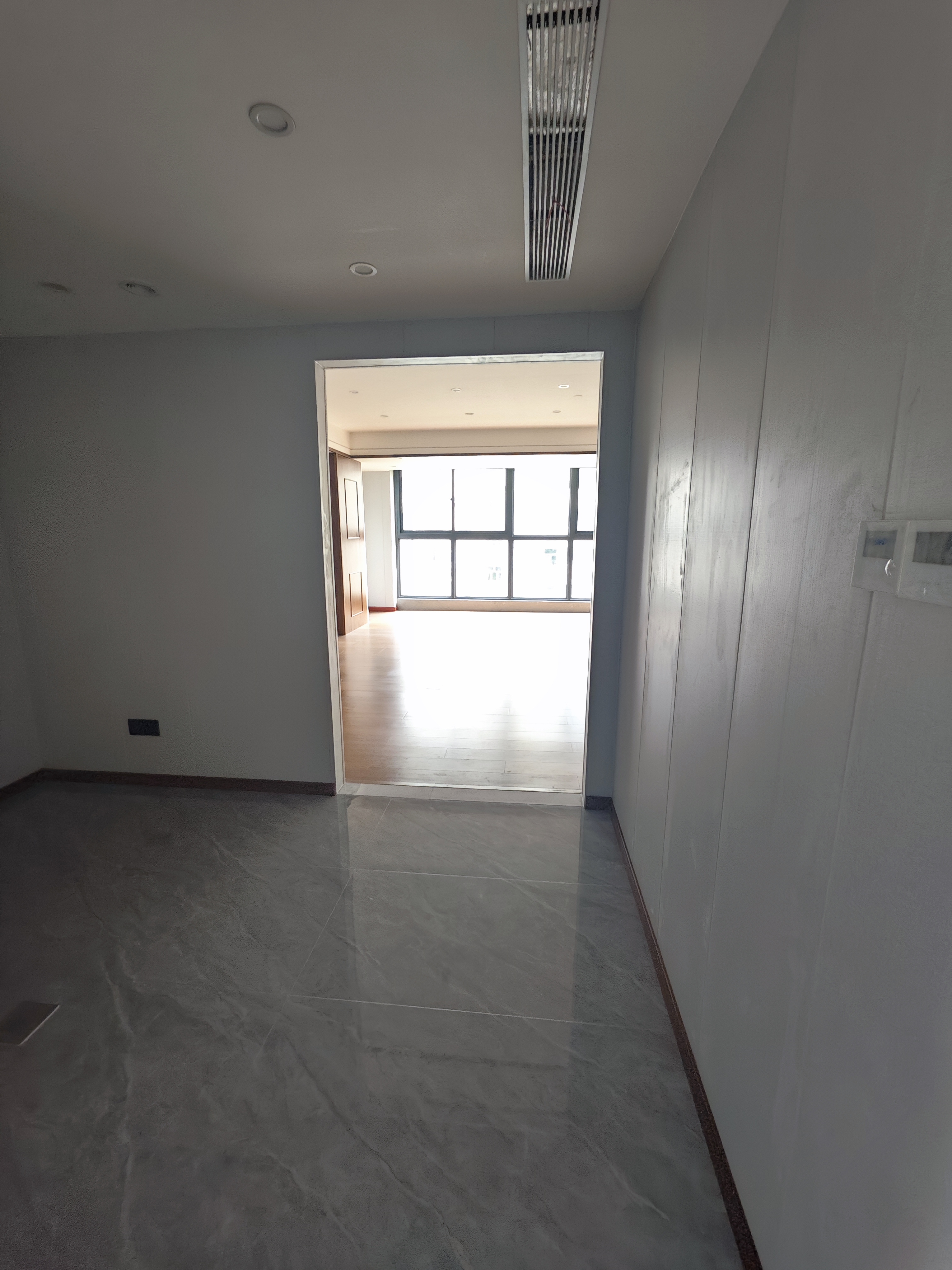 五角场财富国际广场80平米写字楼出租