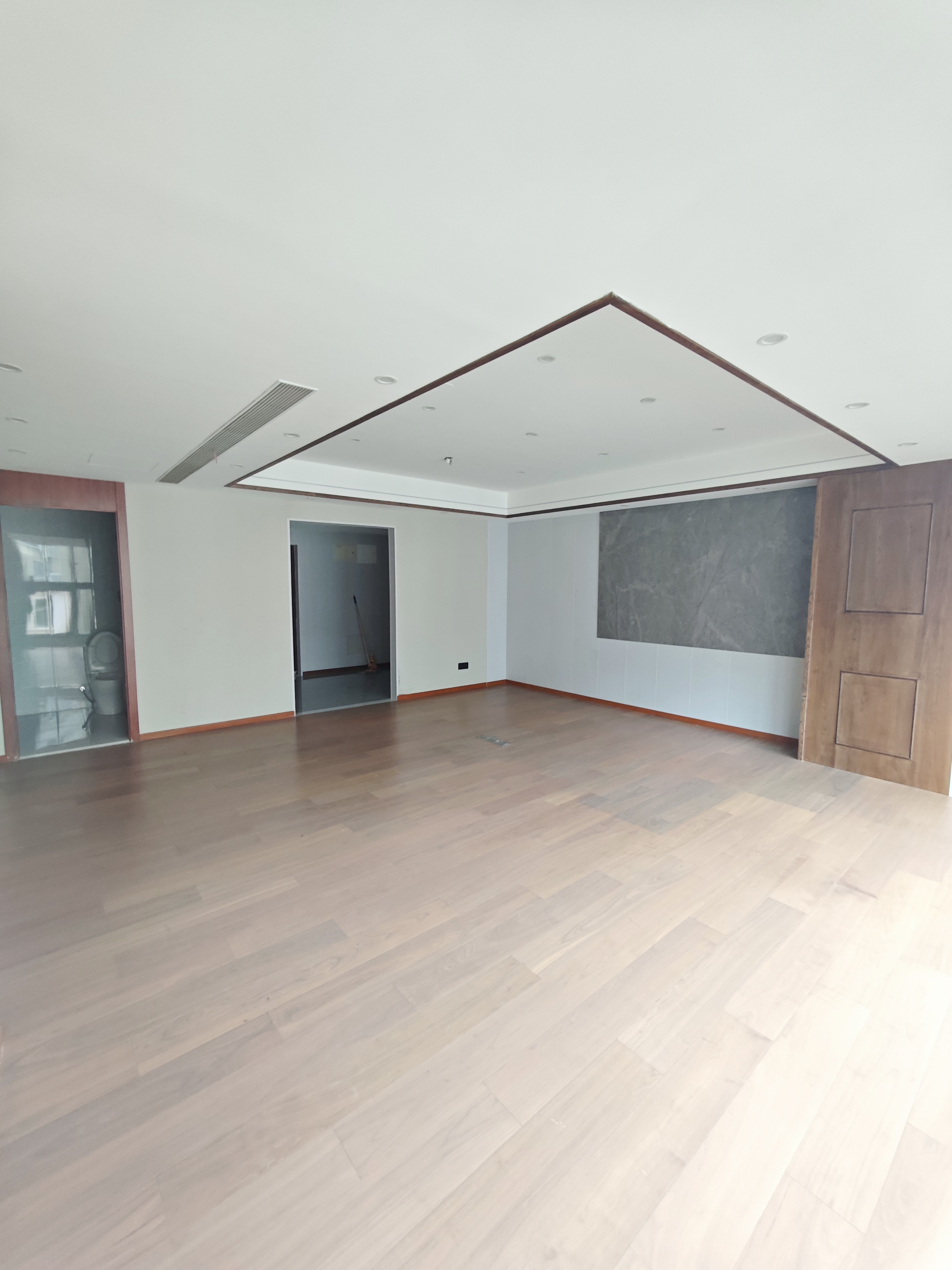 五角场财富国际广场80平米写字楼出租