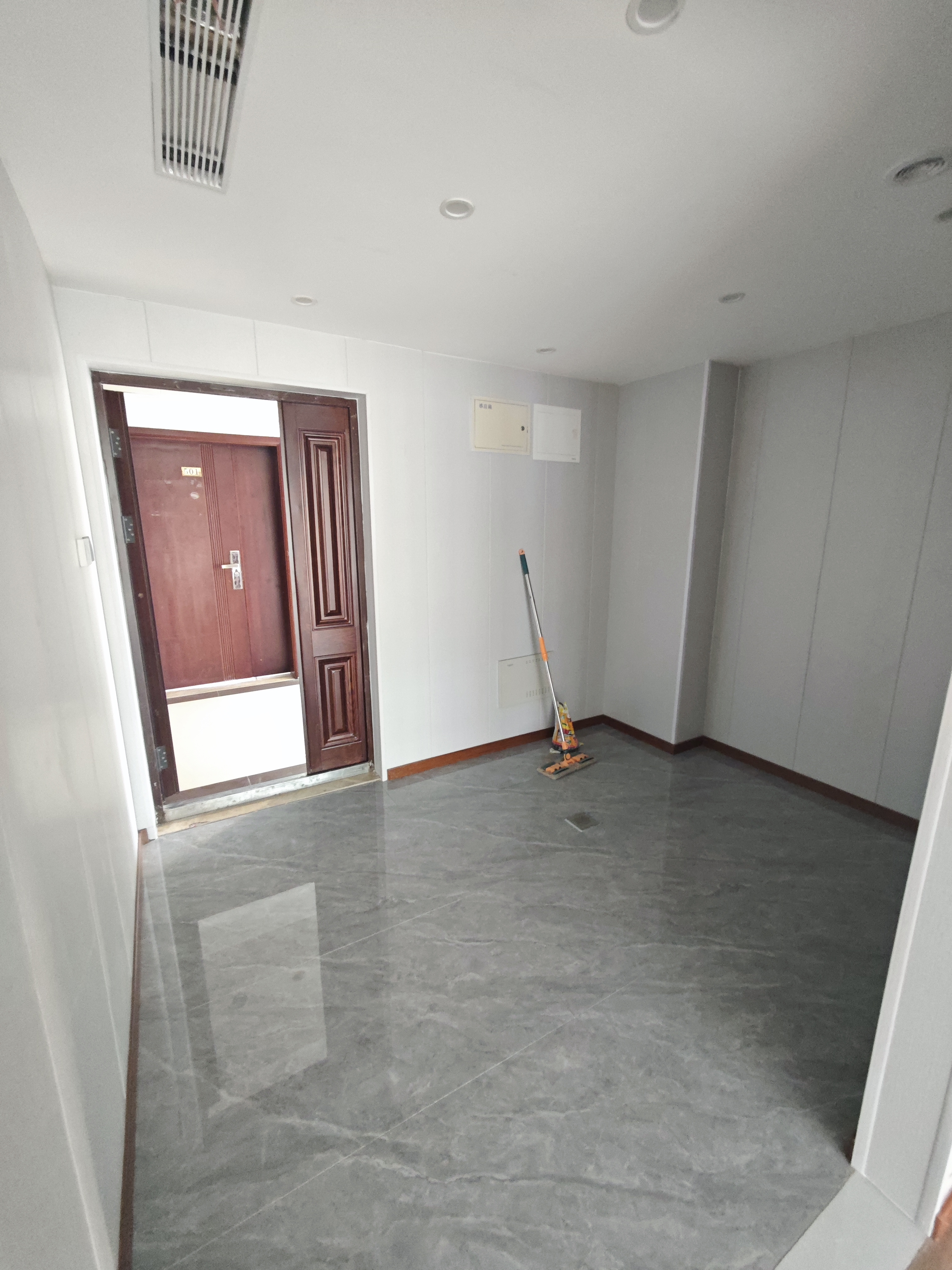 五角场财富国际广场80平米写字楼出租