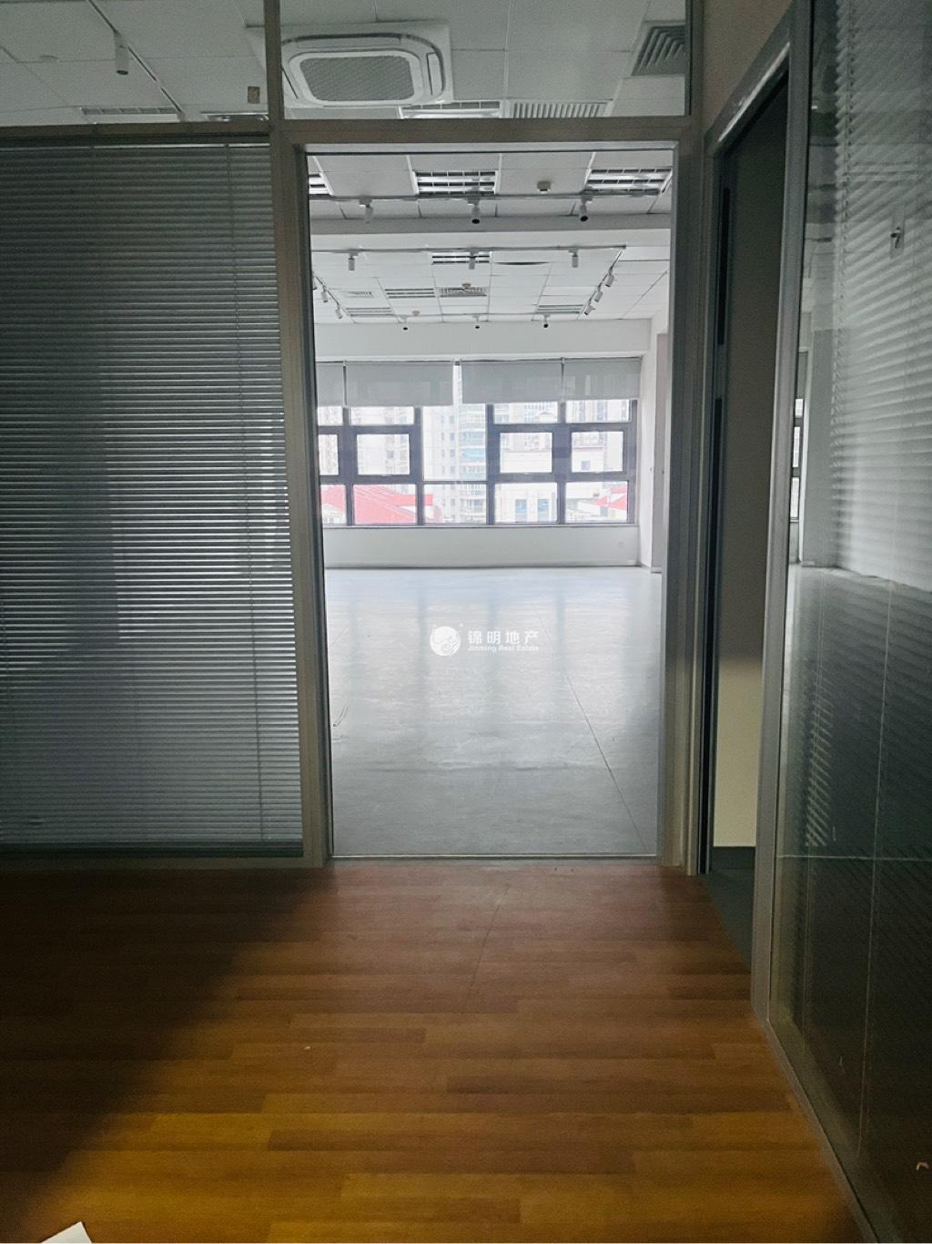 江宁路静安创展中心145平米写字楼出租