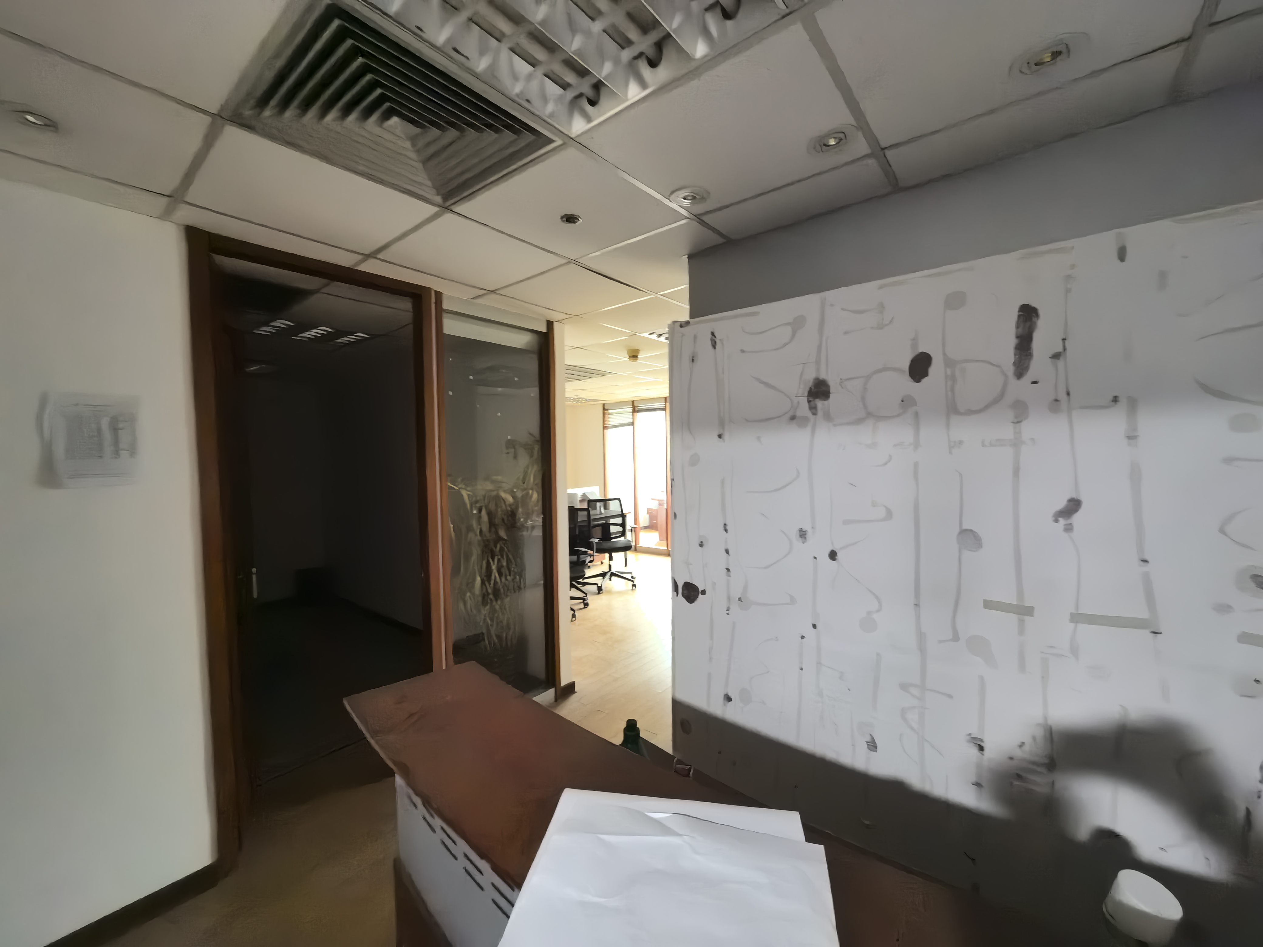 人民广场峻岭广场102平米写字楼出租