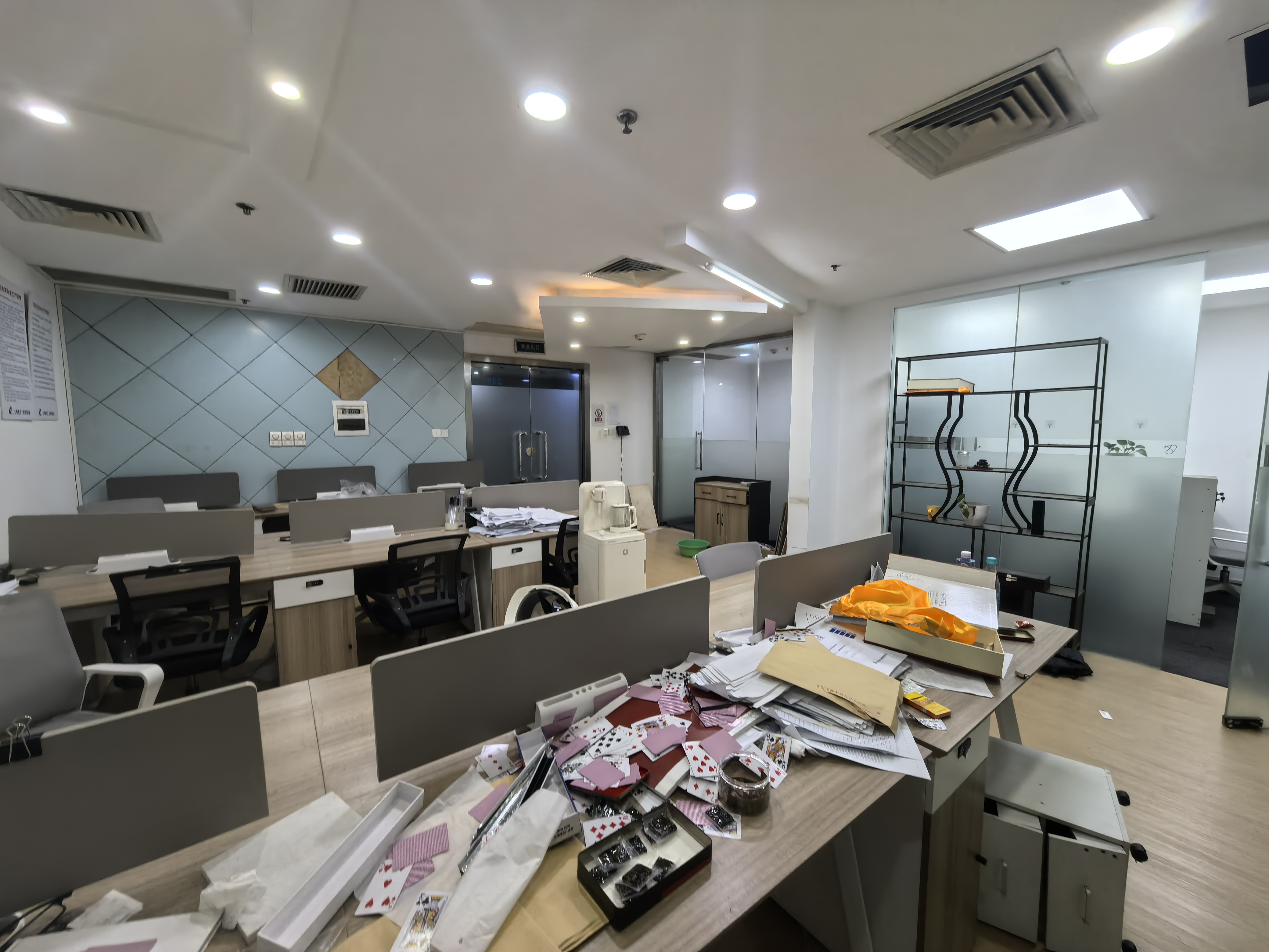 人民广场峻岭广场137平米写字楼出租