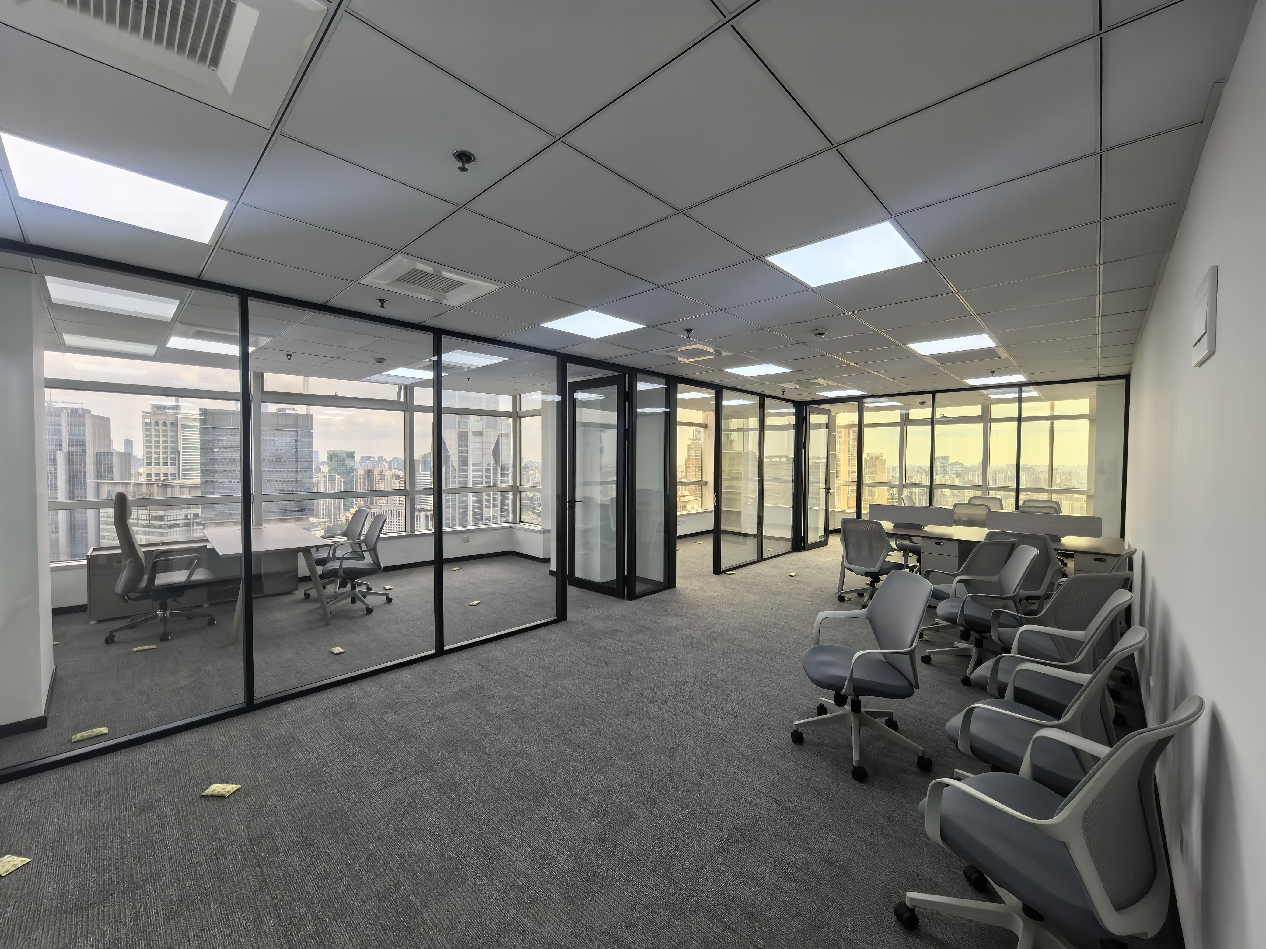 南京西路仲益大厦127平米写字楼出租