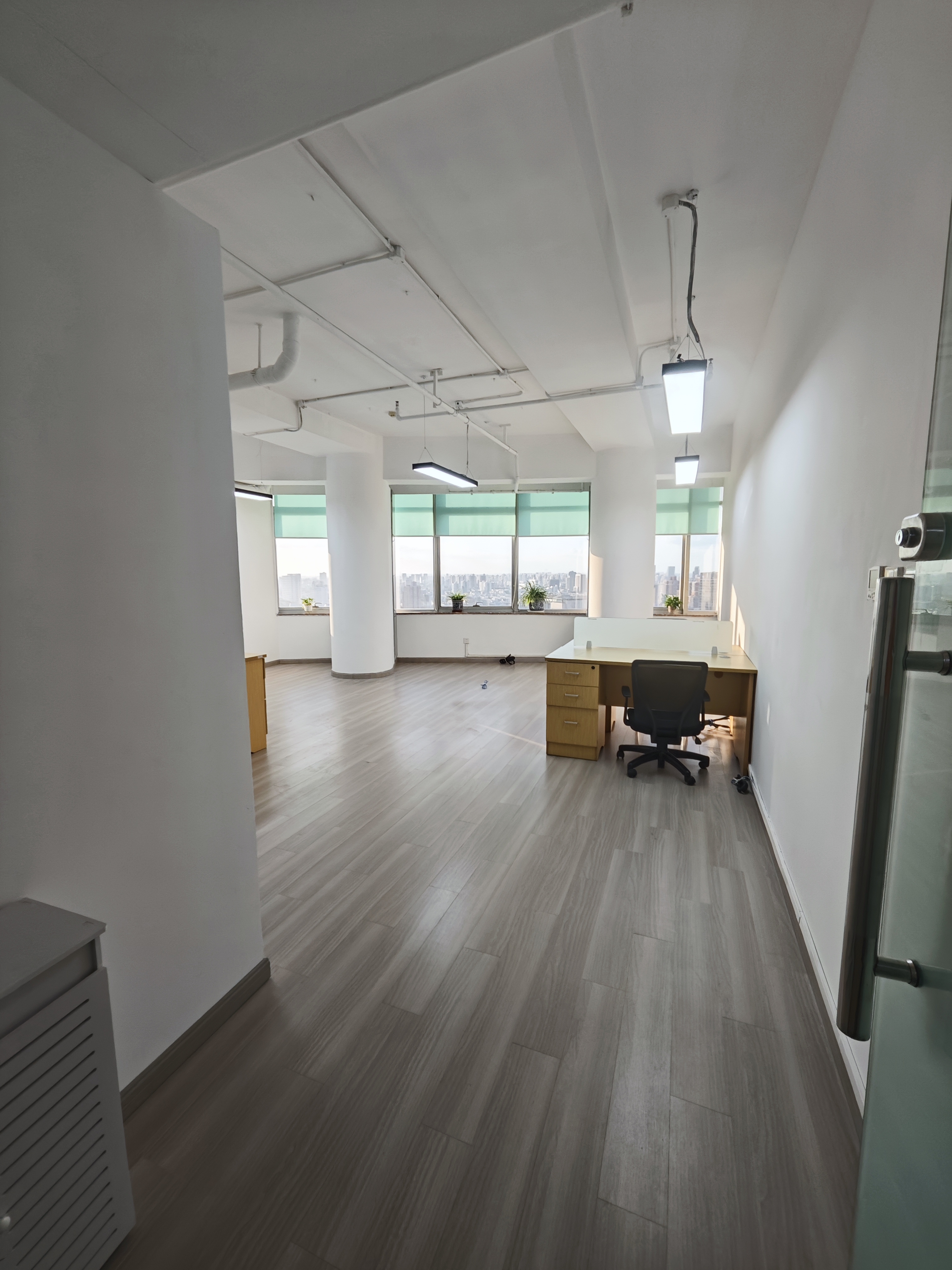 曹杨中关村科技大厦81平米写字楼出租