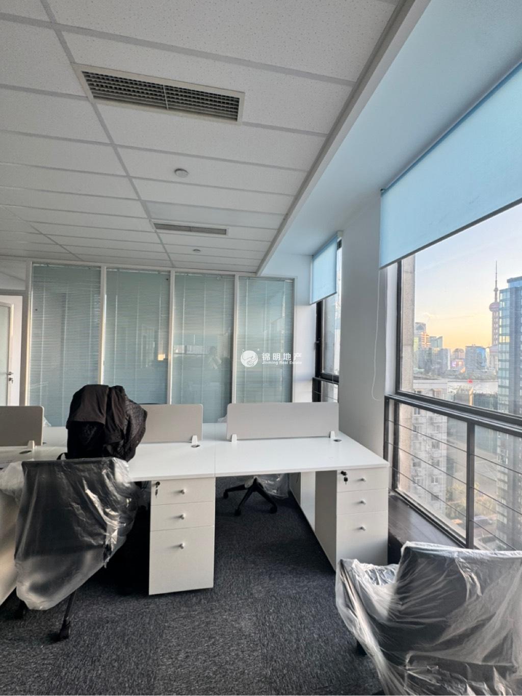 北外滩绿地北外滩中心185平米写字楼出租