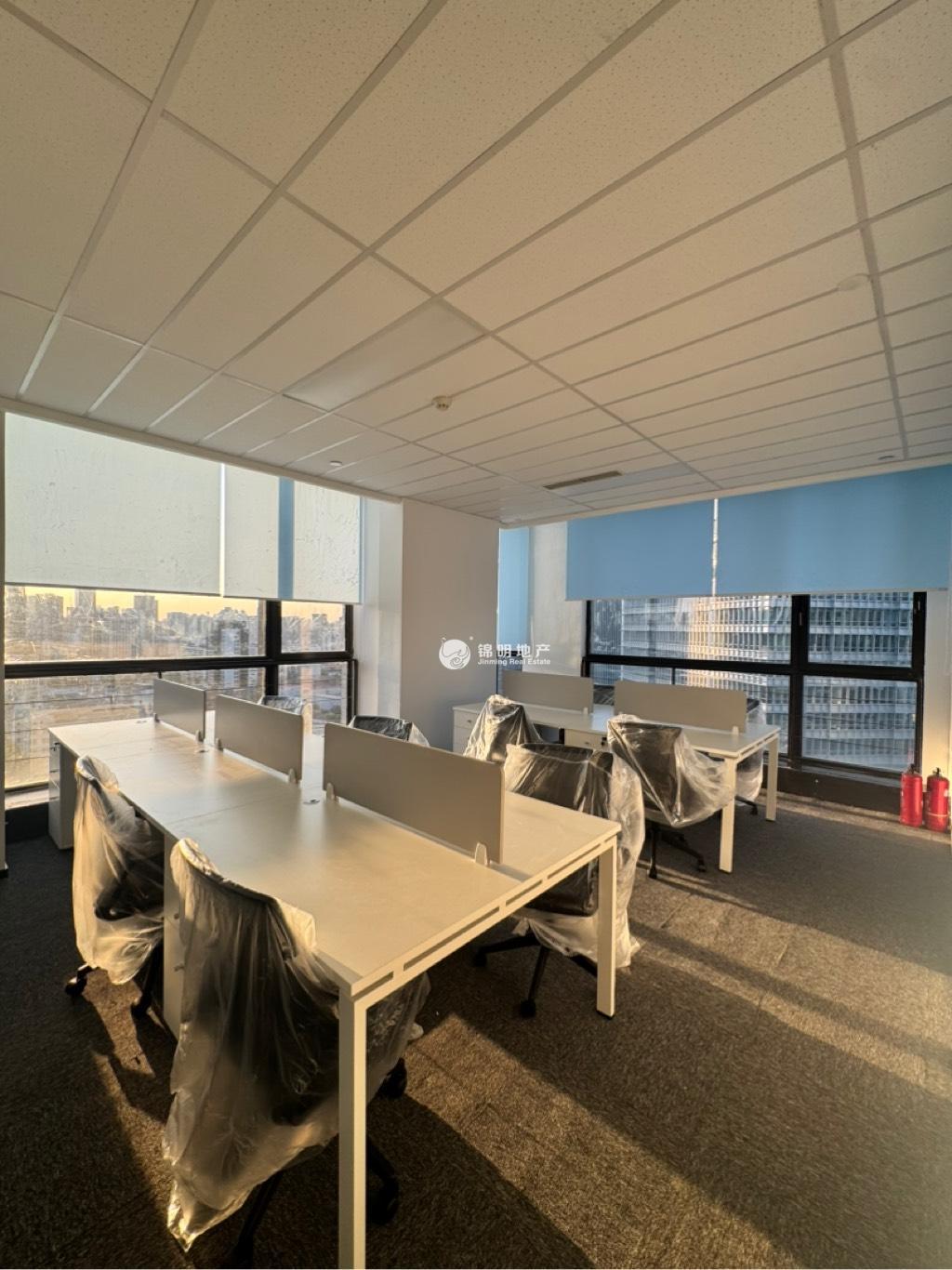 北外滩绿地北外滩中心185平米写字楼出租