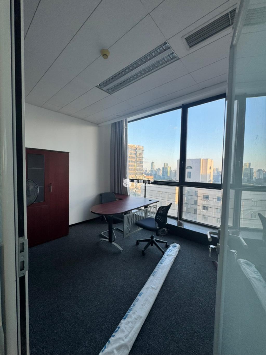 北外滩绿地北外滩中心185平米写字楼出租