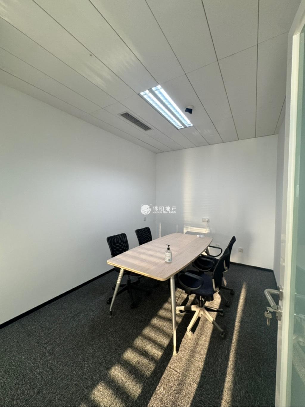 北外滩绿地北外滩中心170平米写字楼出租