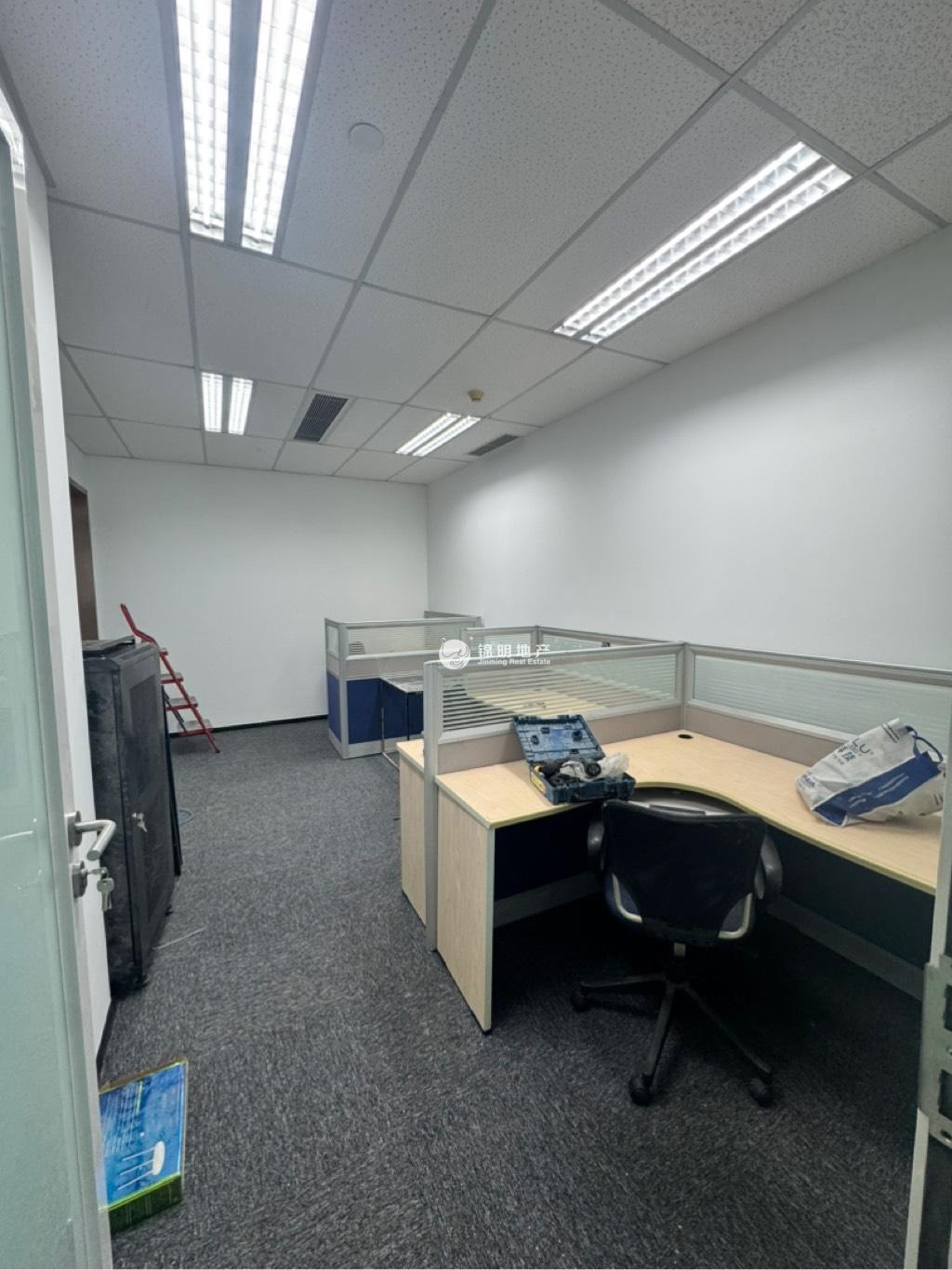 北外滩绿地北外滩中心170平米写字楼出租