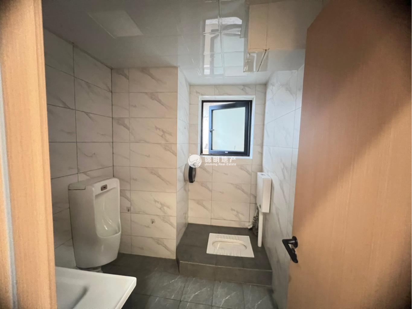 新华路时代大厦138平米写字楼出租