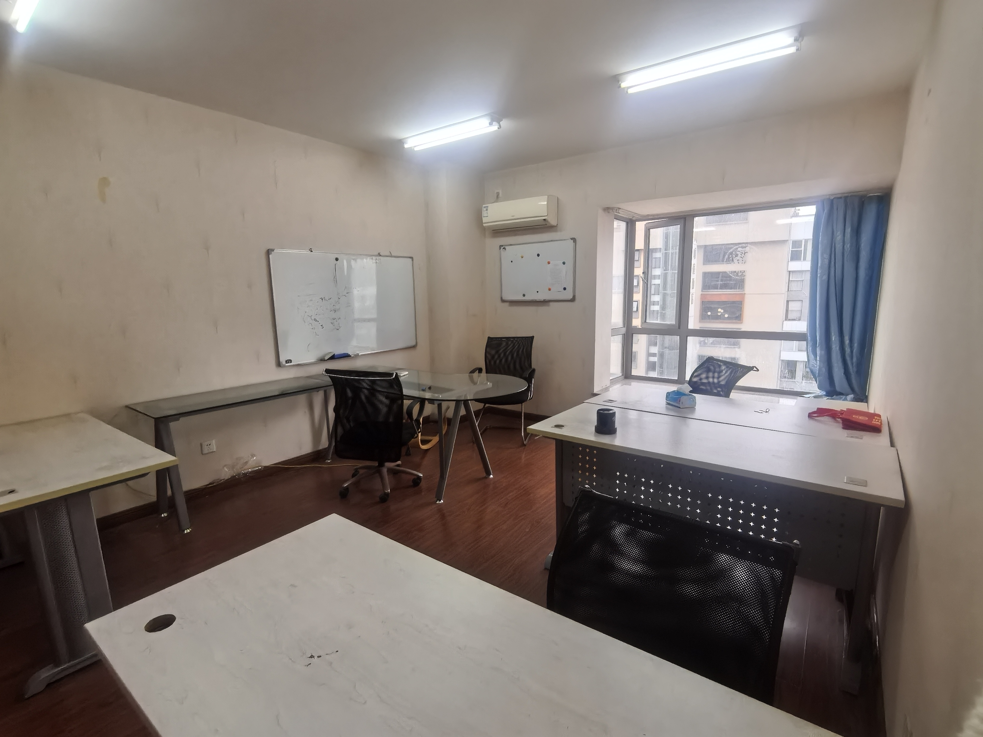 万体馆徐汇商务大厦46平米写字楼出租