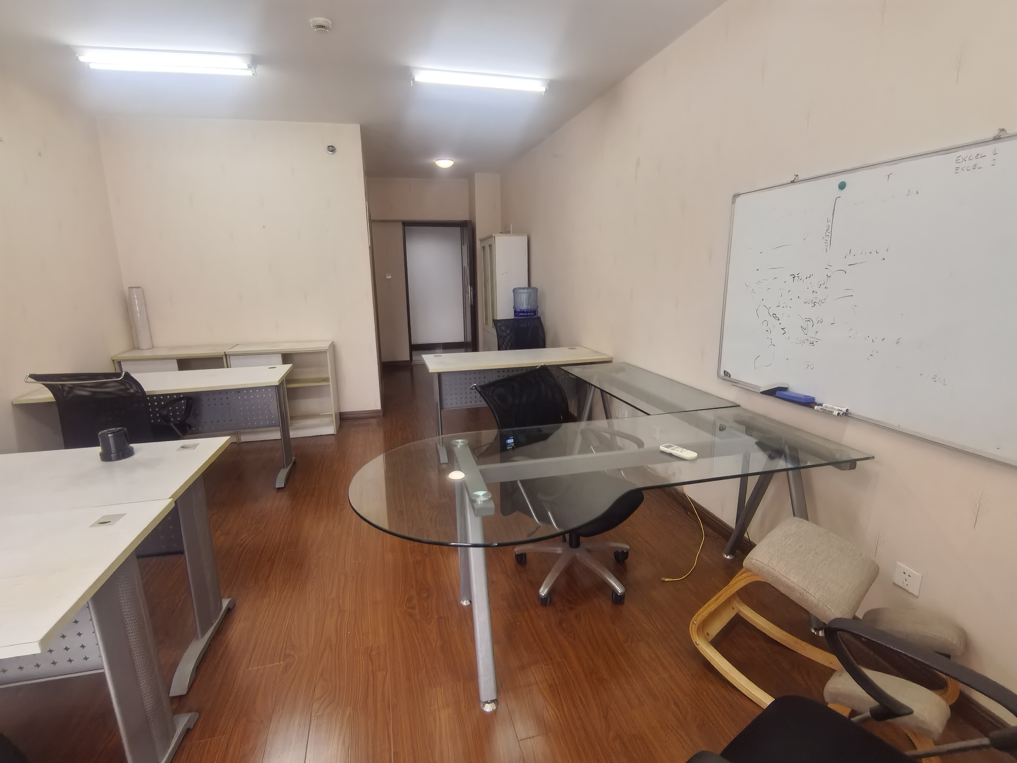 万体馆徐汇商务大厦46平米写字楼出租