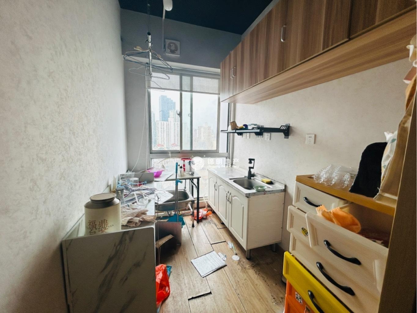 南京西路博鸿大厦78平米写字楼出租