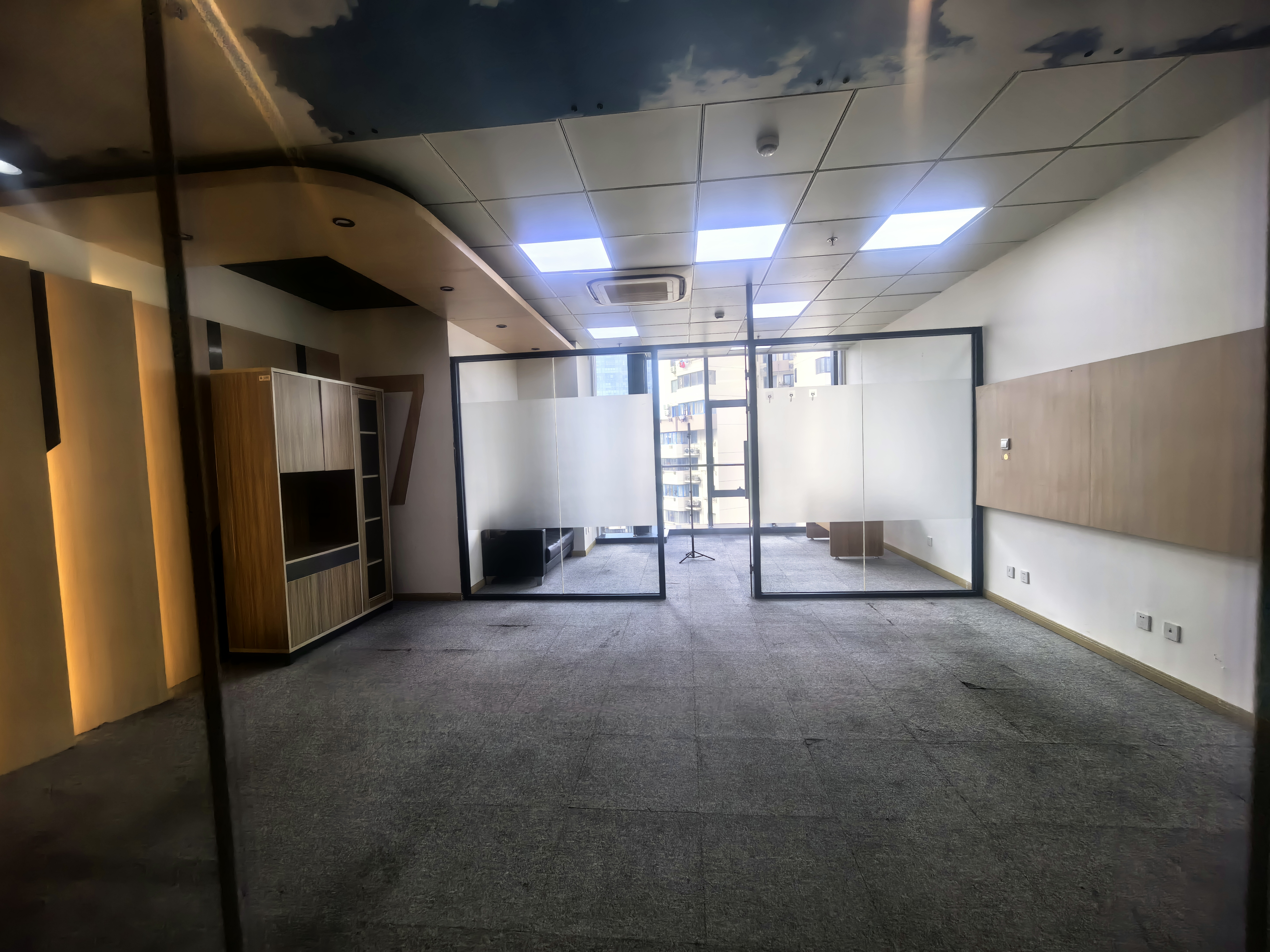 曹杨汇融大厦67平米写字楼出租