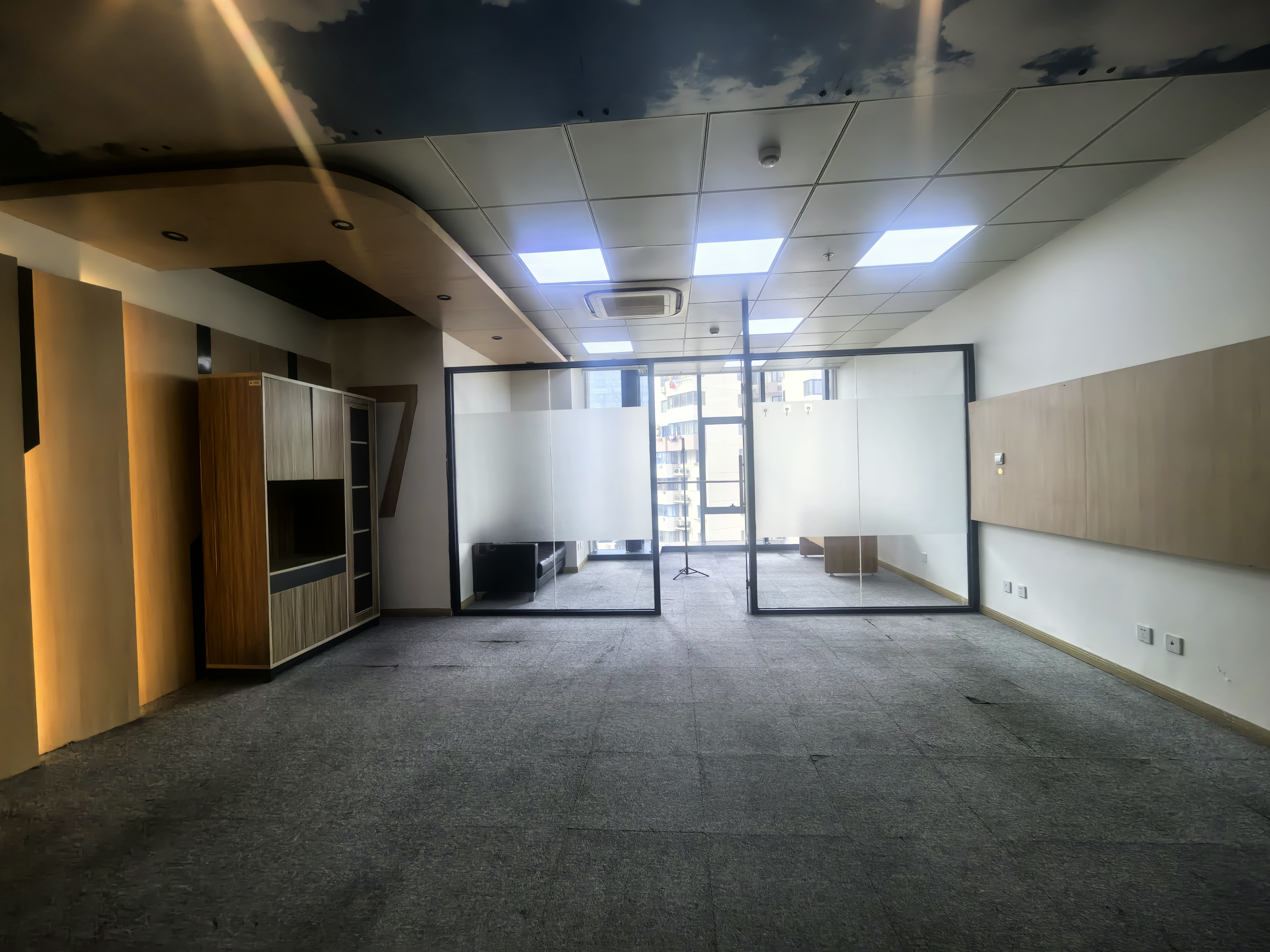 曹杨汇融大厦67平米写字楼出租