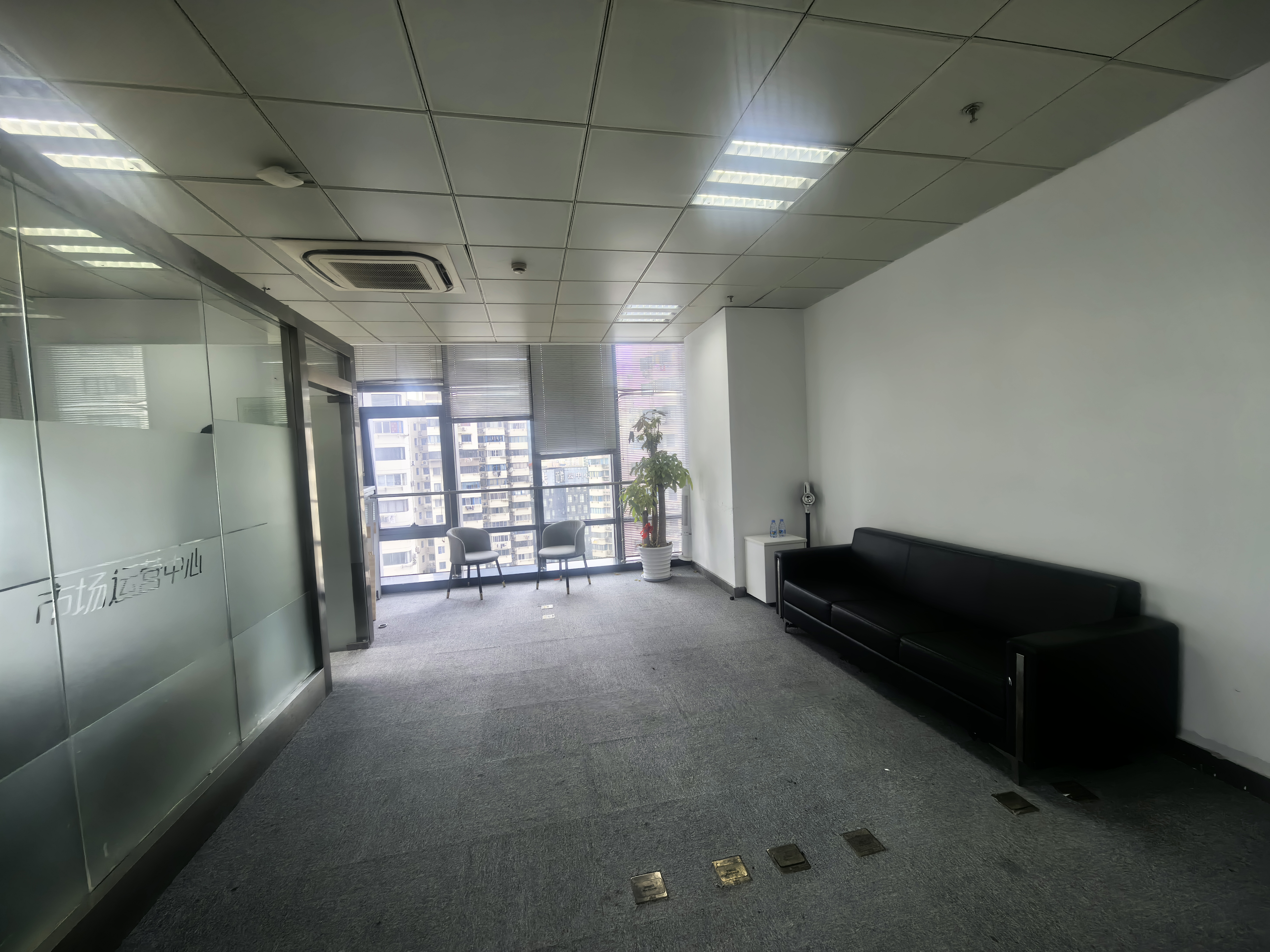 曹杨汇融大厦82平米写字楼出租