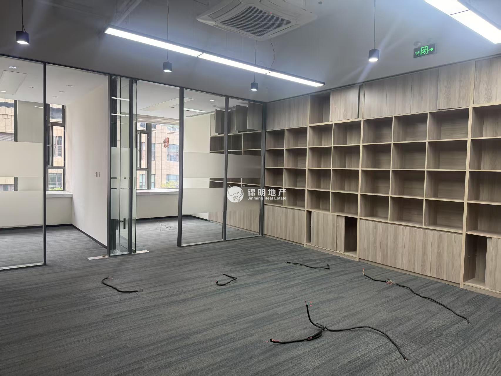 新江湾城绿地双创中心166平米写字楼出租