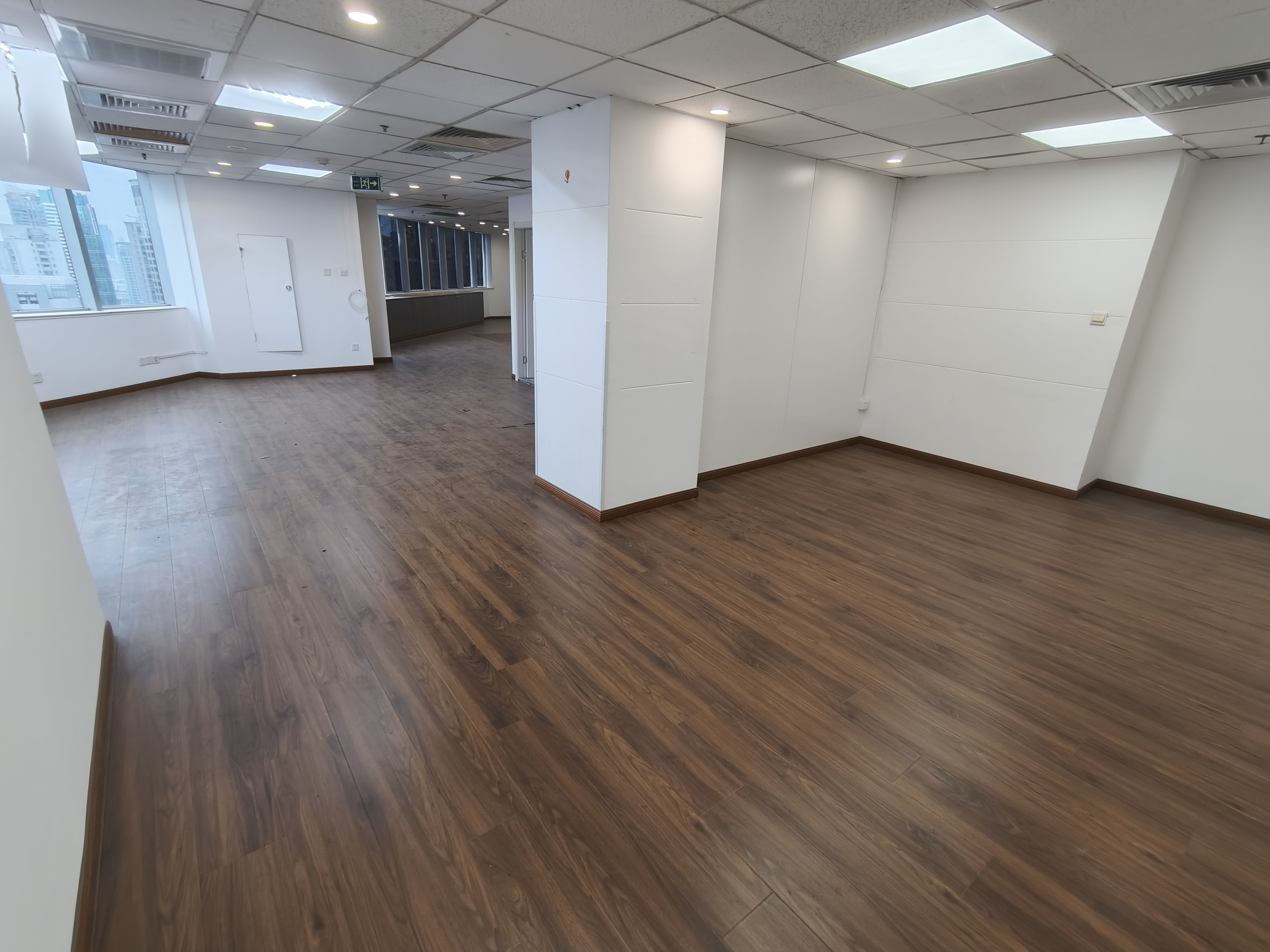 淮海中路淮海中华大厦198平米写字楼出租