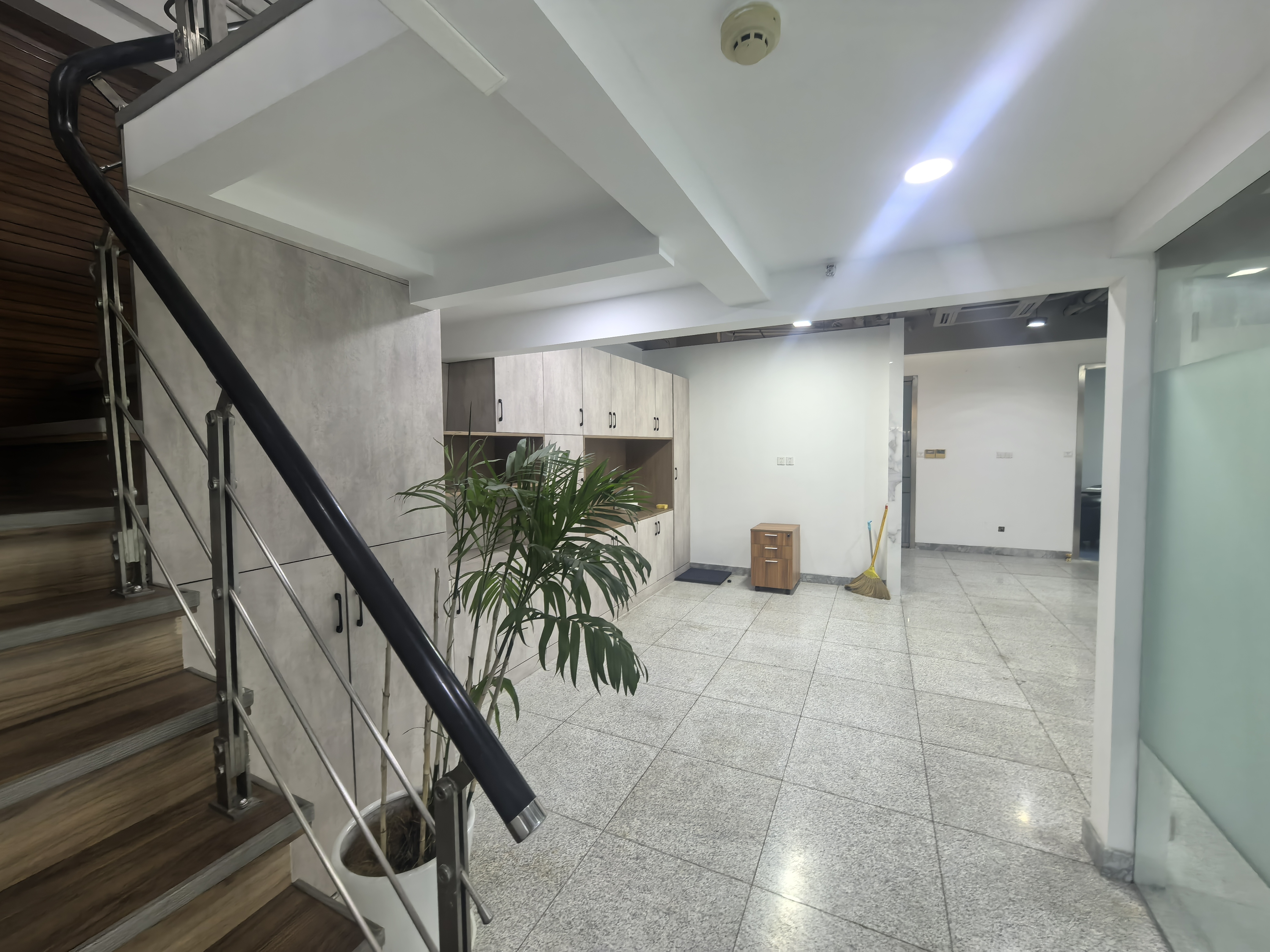 豫园金天地国际大厦113平米写字楼出租