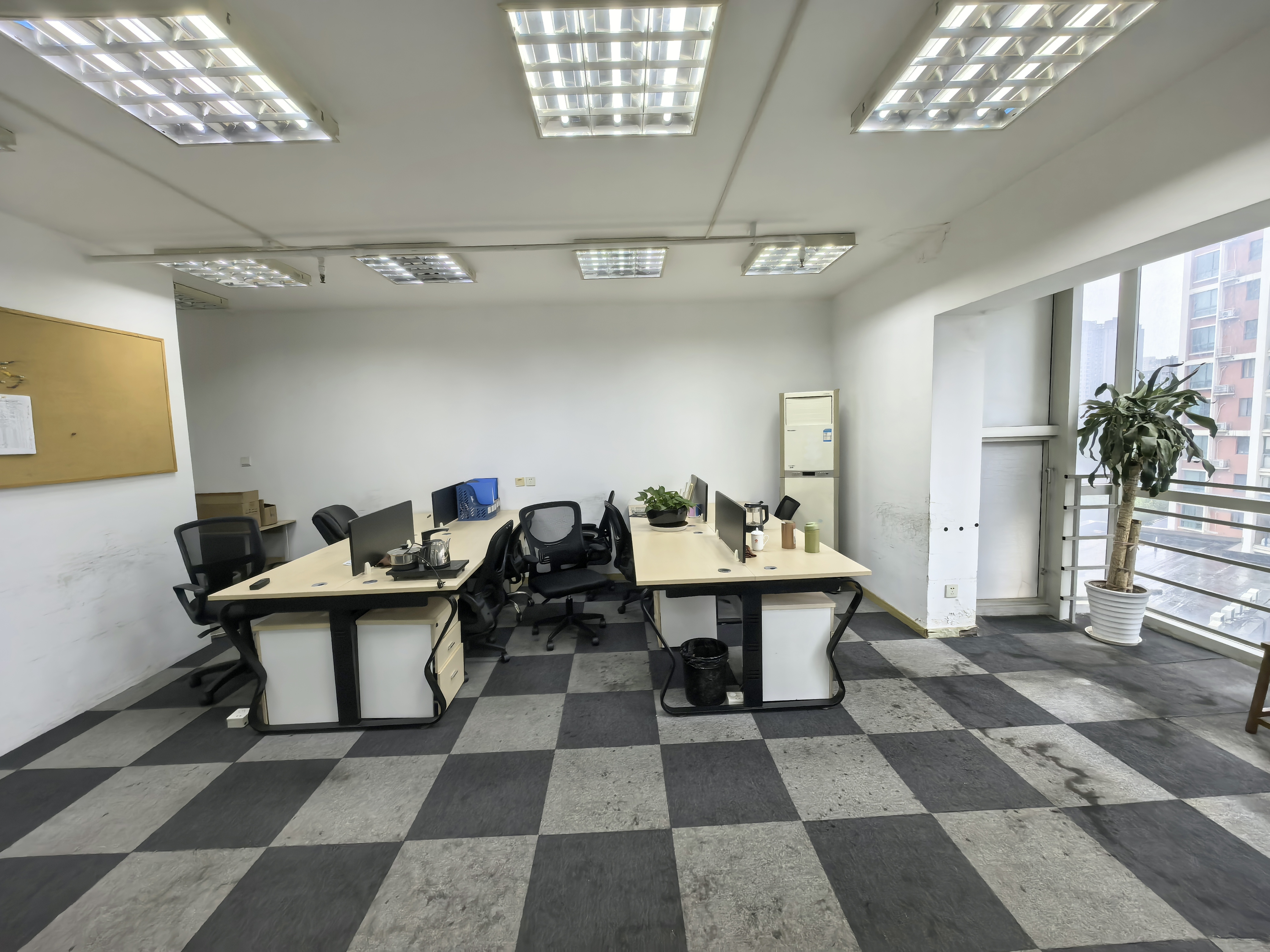 曹杨绿地同创大厦91平米写字楼出租