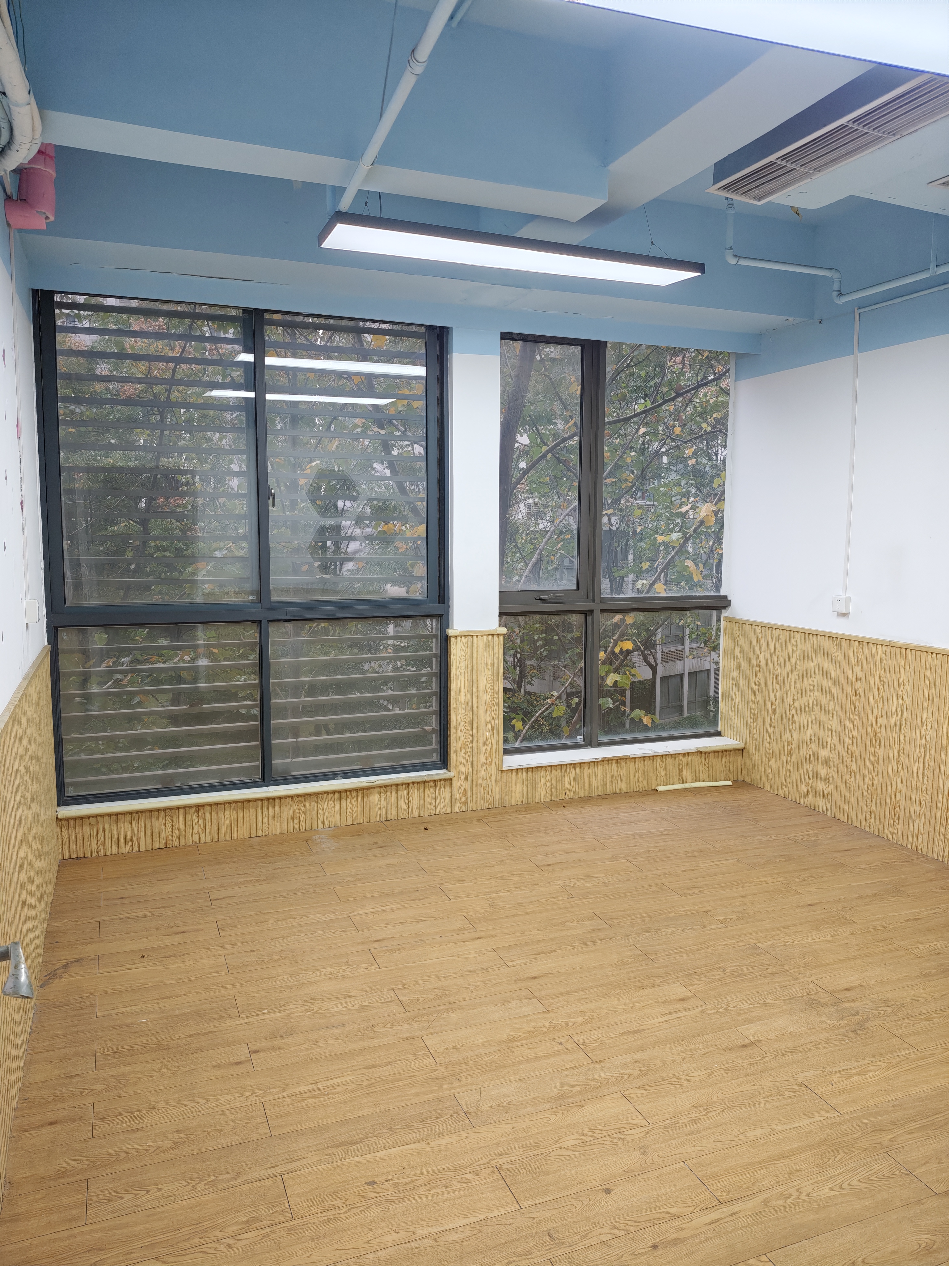 黄兴公园硕和国际165平米写字楼出租