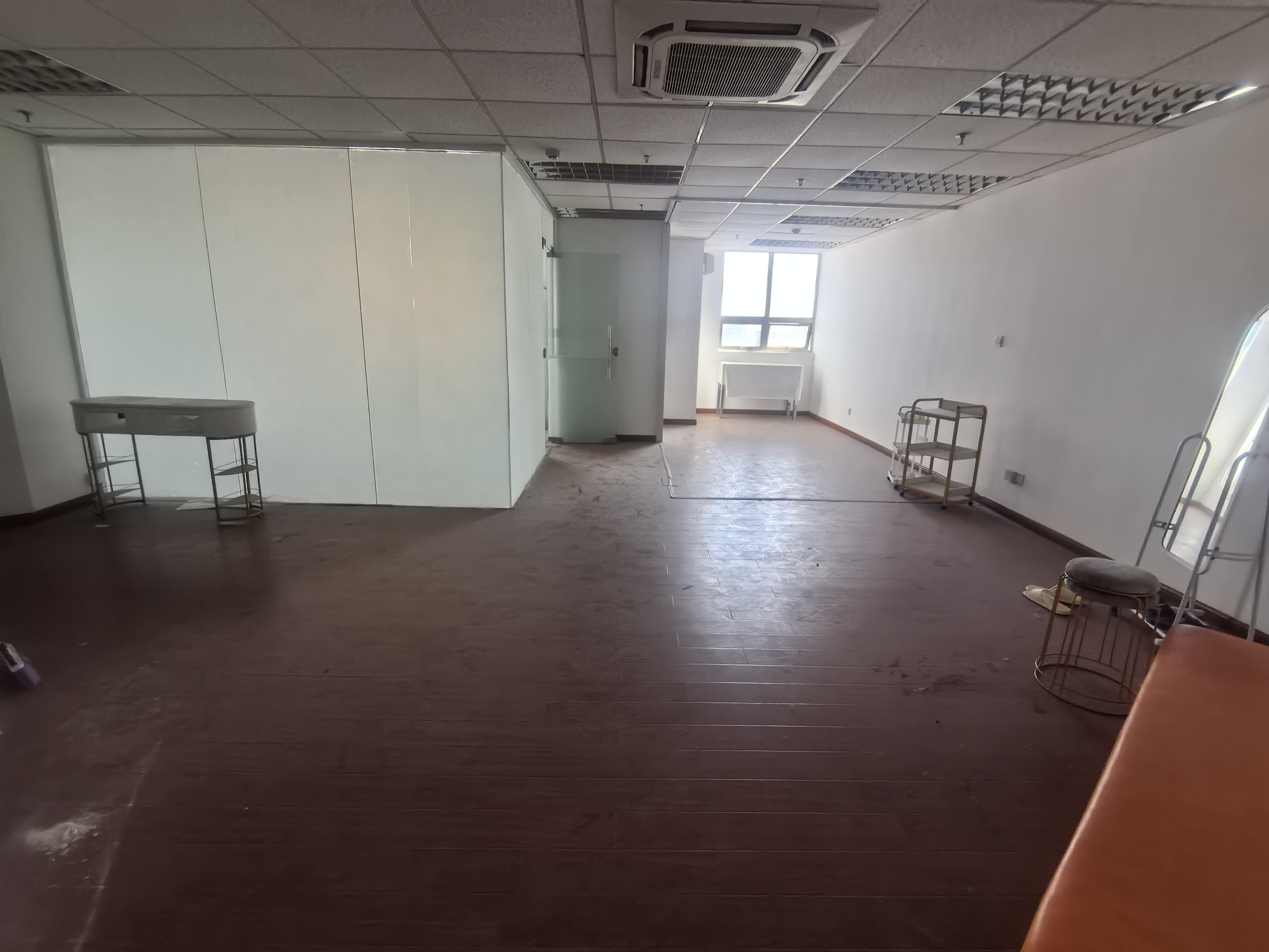 打浦桥致远大厦101平米写字楼出租