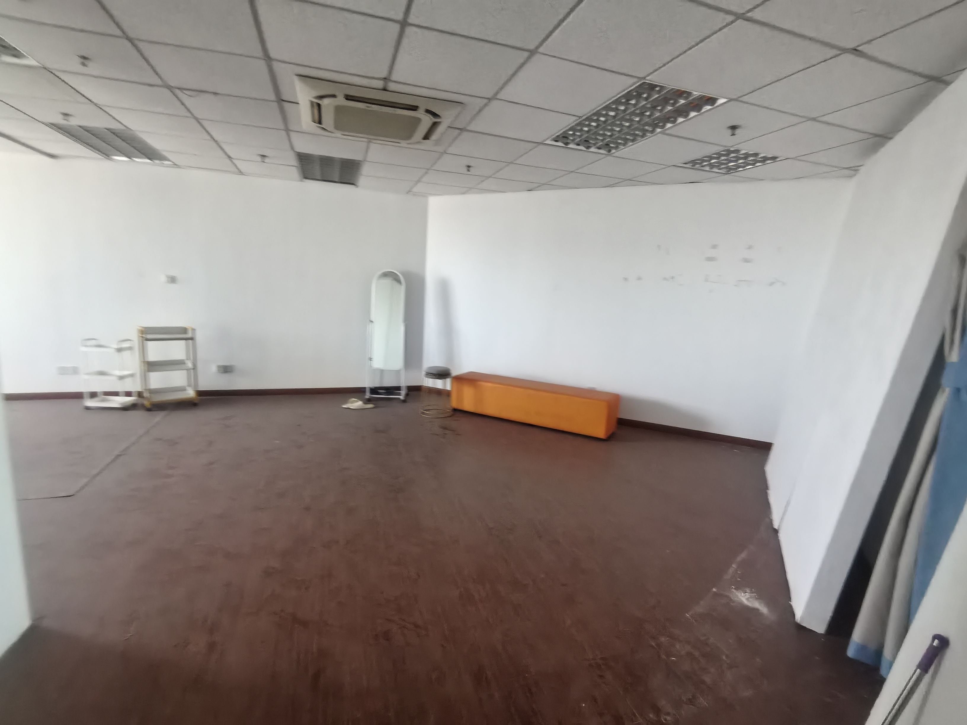 打浦桥致远大厦101平米写字楼出租