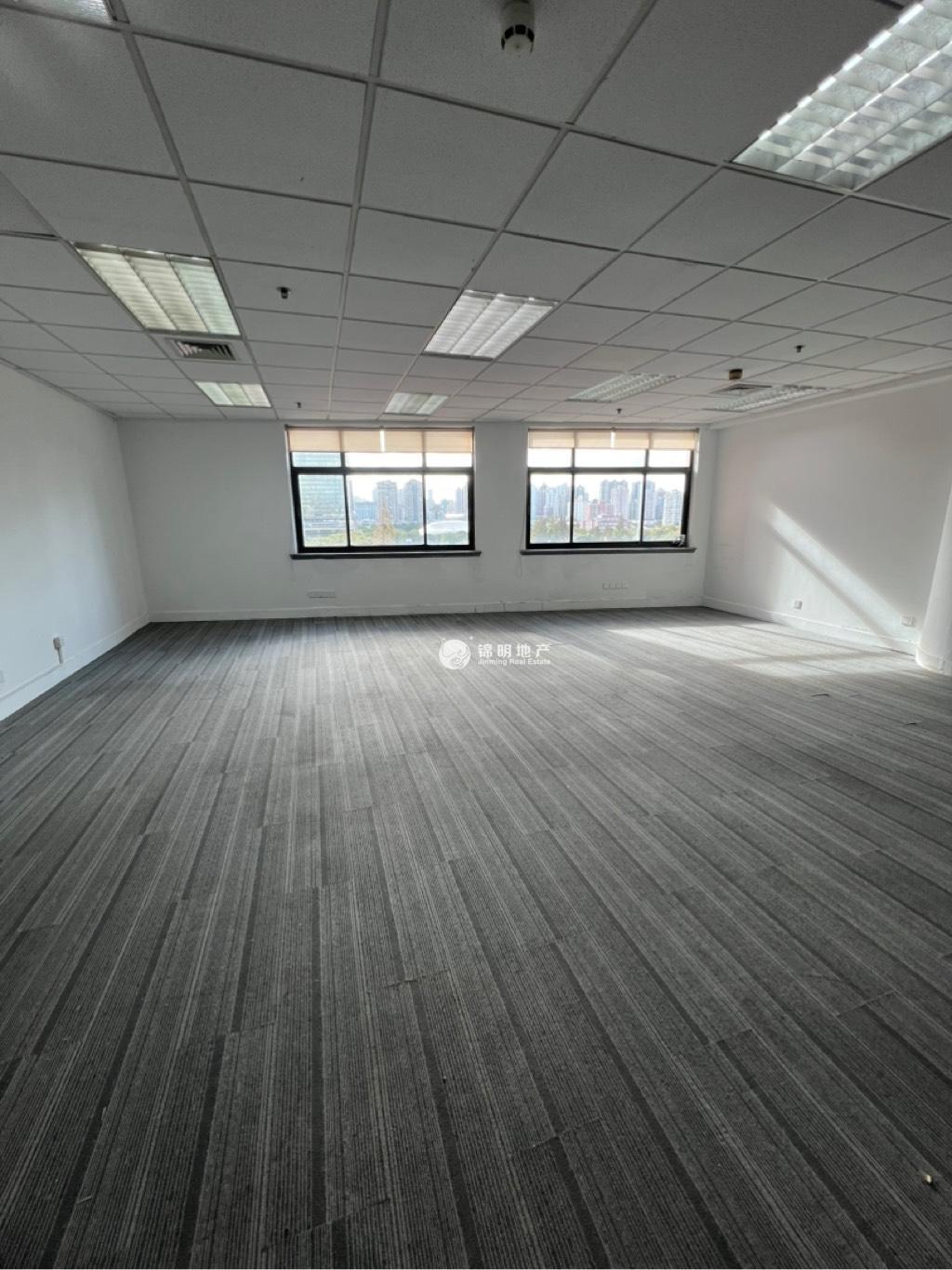 淮海中路永新大厦141平米写字楼出租