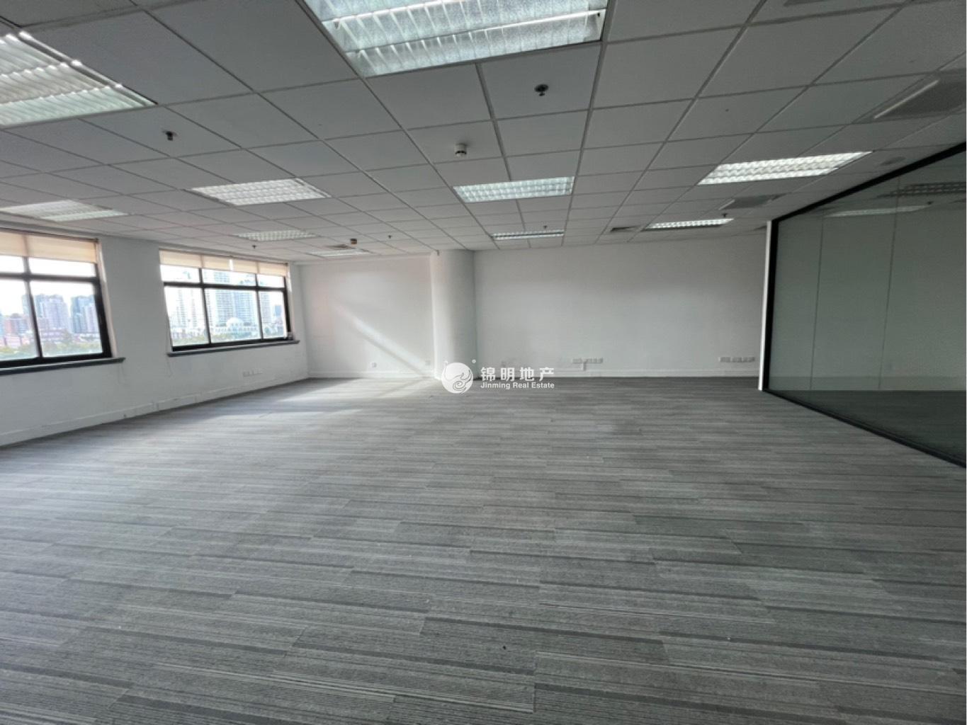 淮海中路永新大厦141平米写字楼出租