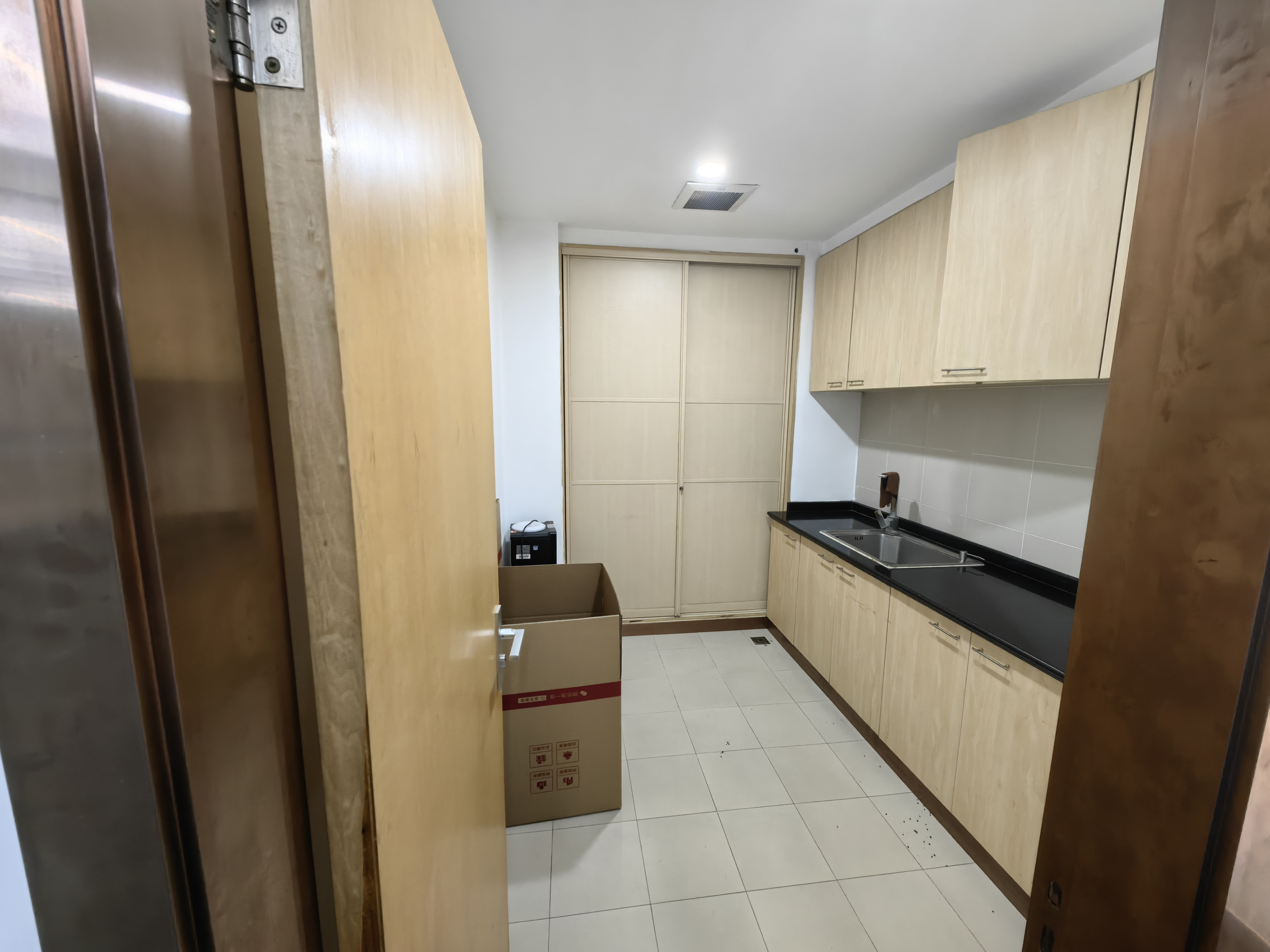 周家嘴路海上海176平米写字楼出租