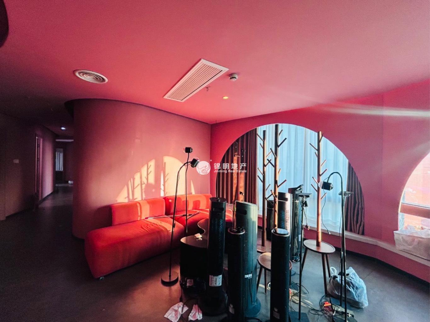 静安寺环球世界大厦336平米写字楼出租