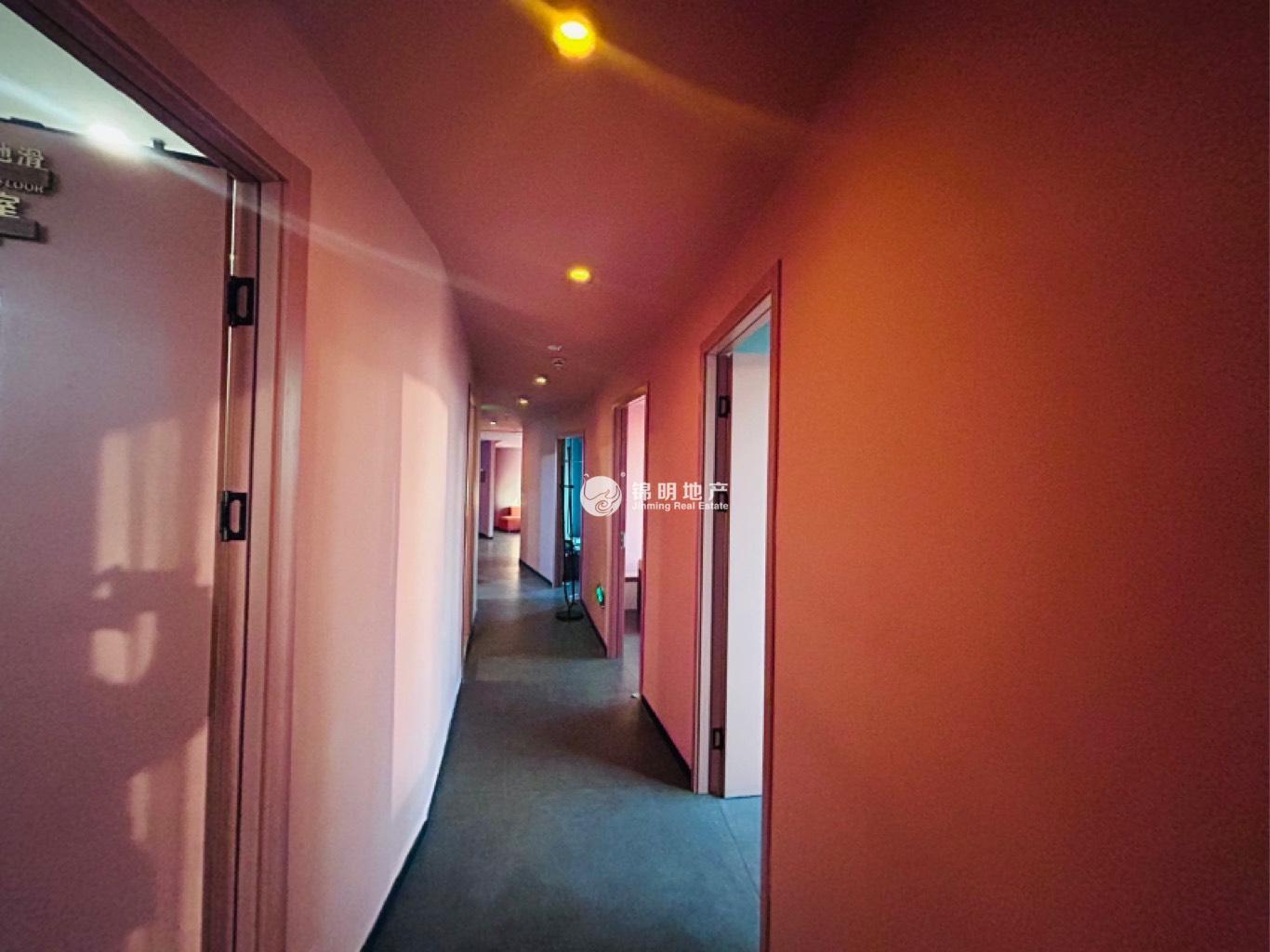 静安寺环球世界大厦168平米写字楼出租