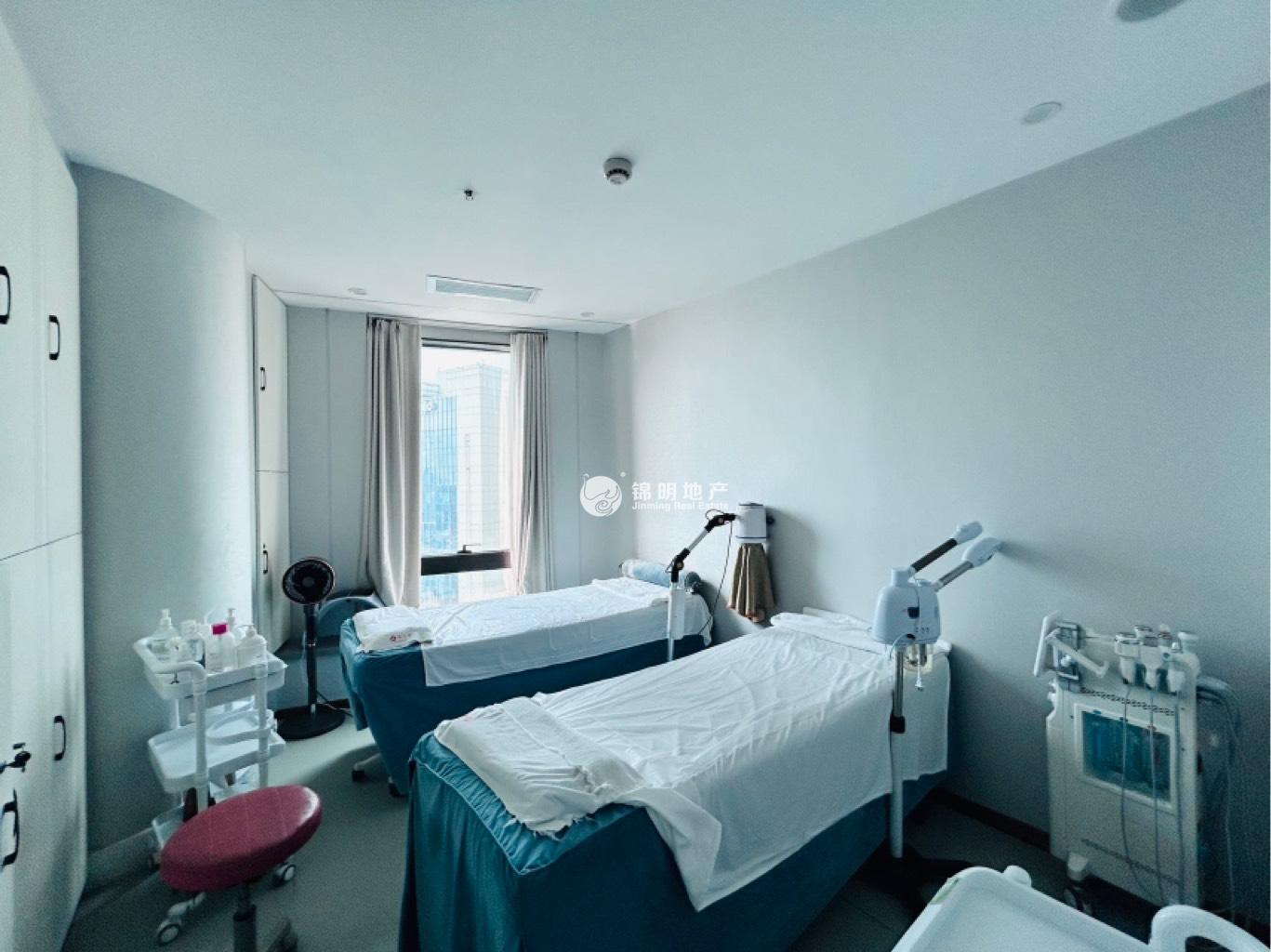 静安寺环球世界大厦168平米写字楼出租