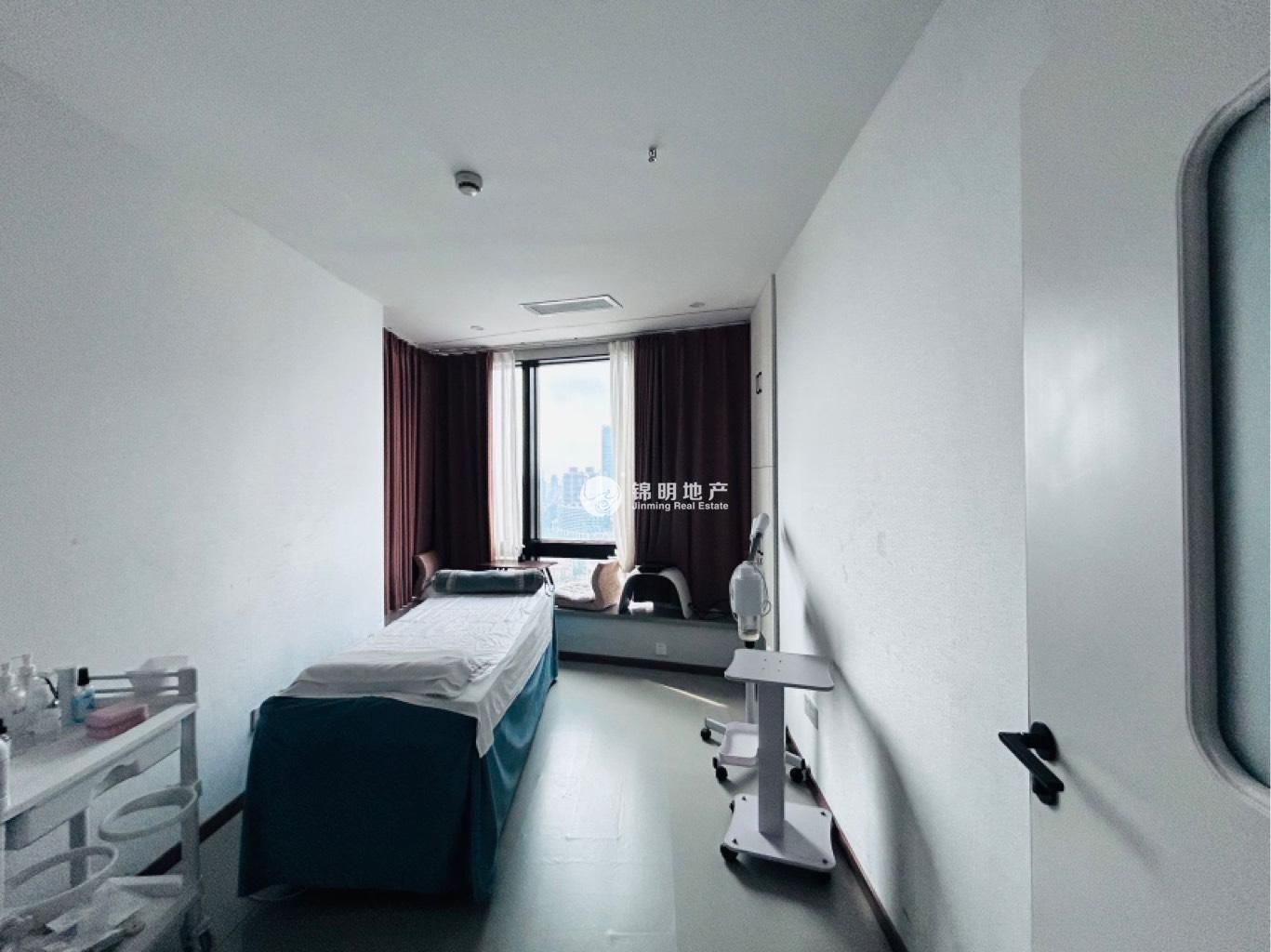 静安寺环球世界大厦168平米写字楼出租