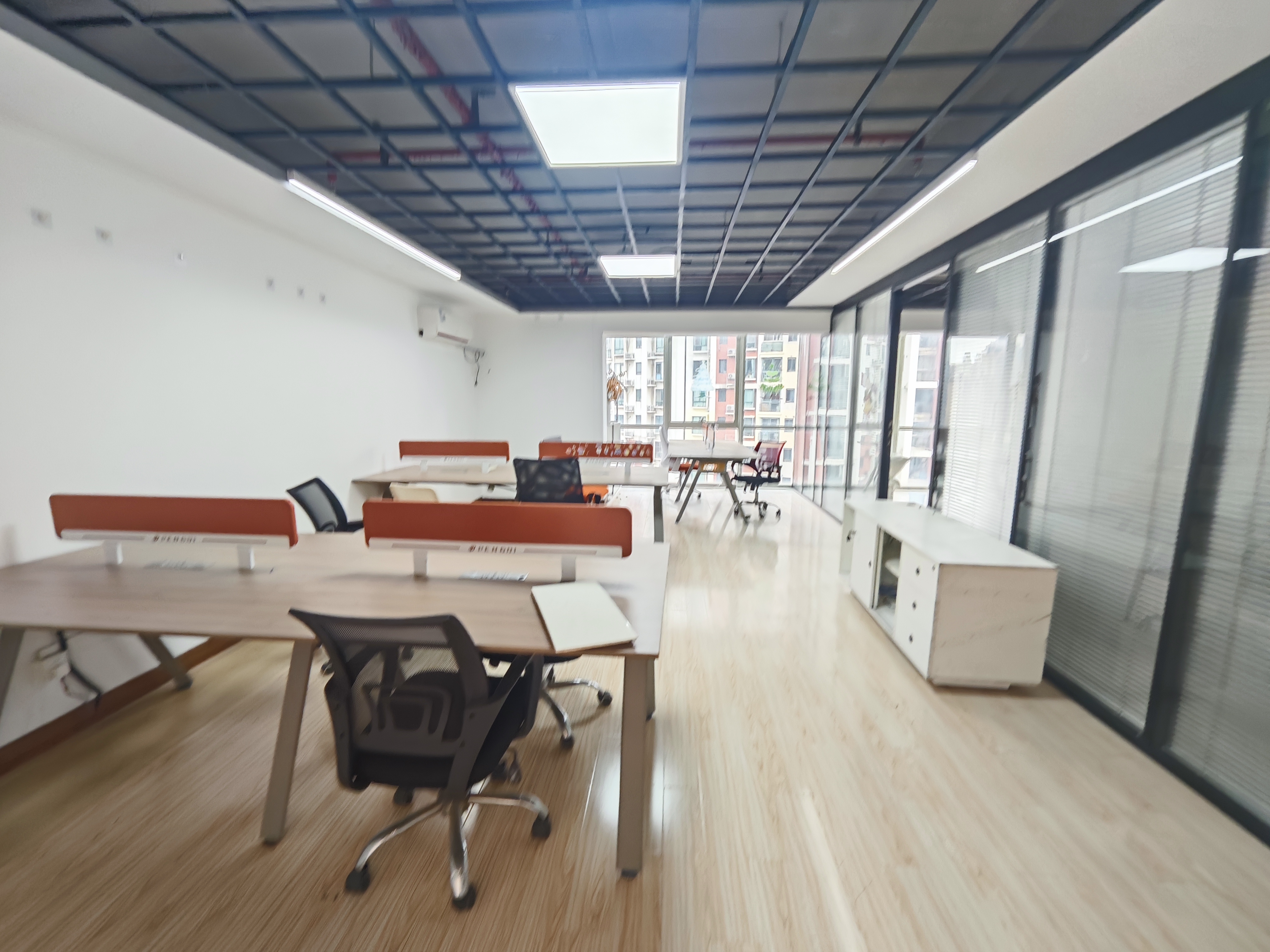 曹杨绿地同创大厦96平米写字楼出租