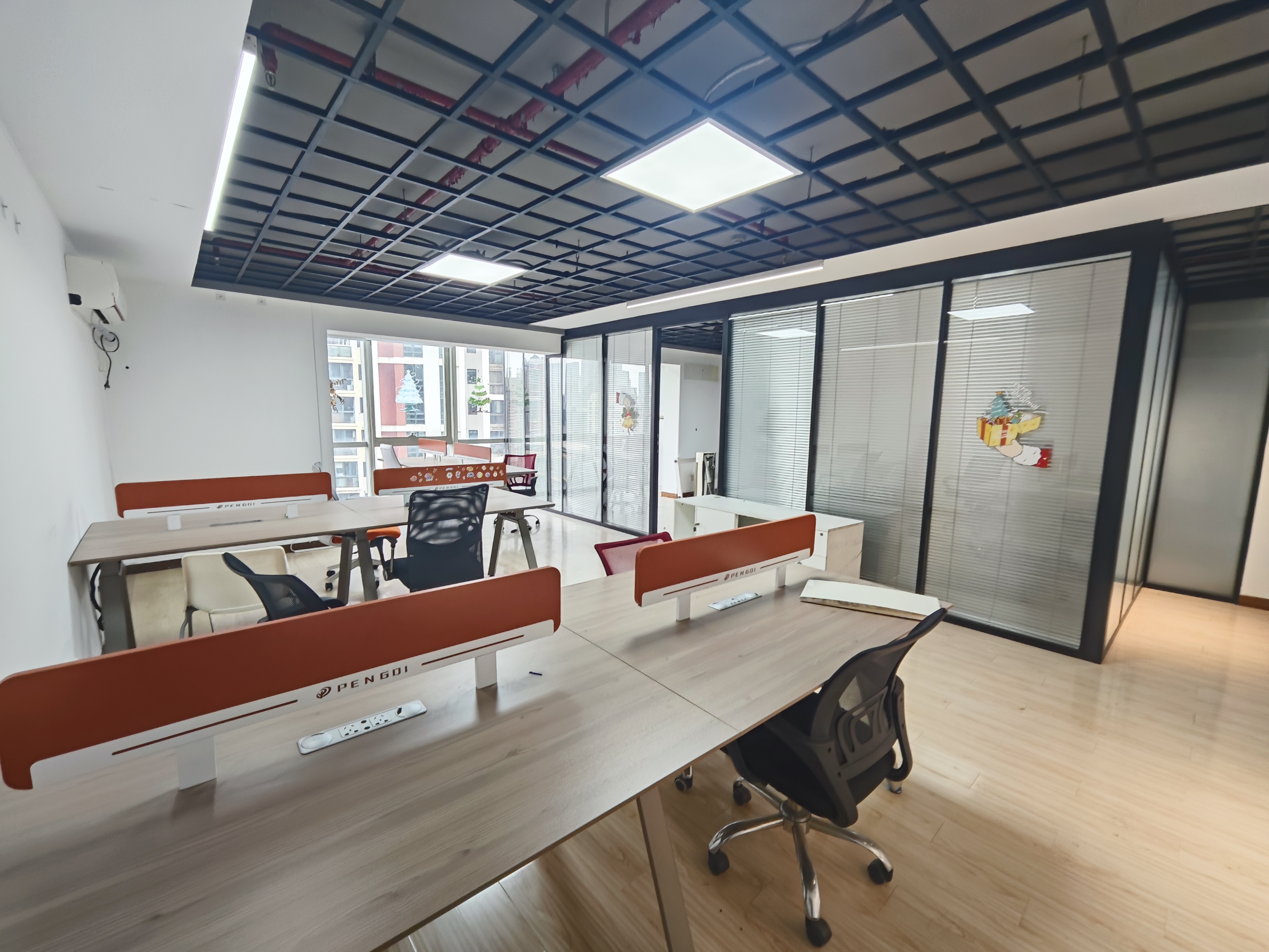 曹杨绿地同创大厦96平米写字楼出租