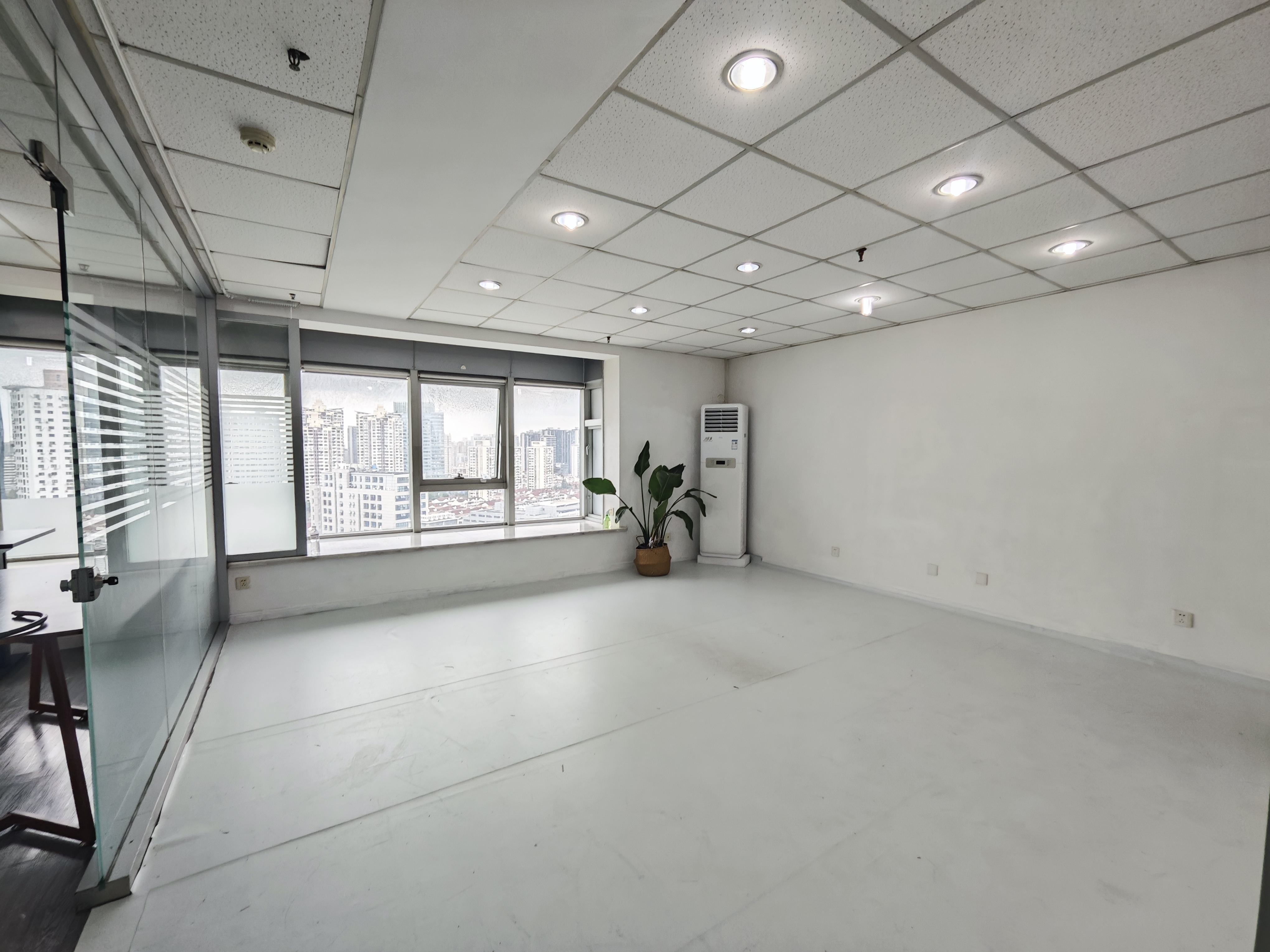 曹杨绿地同创大厦78平米写字楼出租